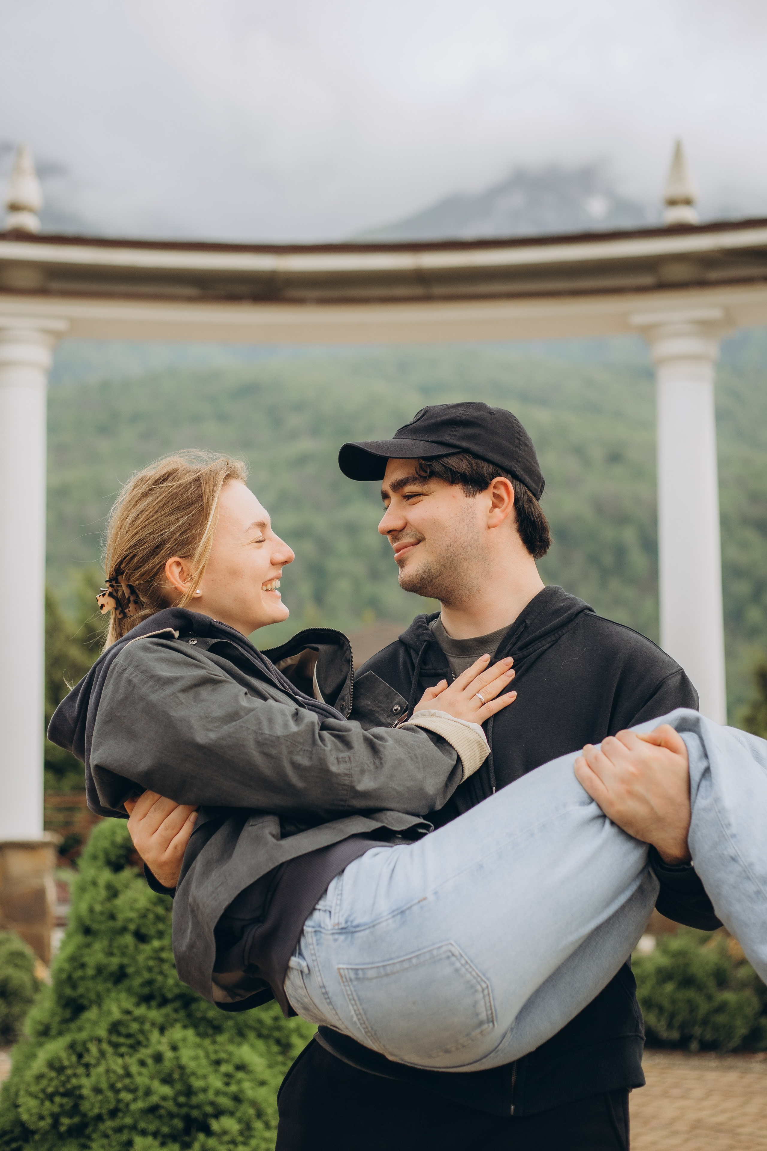 Фруктовый сад. Семейный и свадебный фотограф Сочи Адлер Сириус Красная поляна