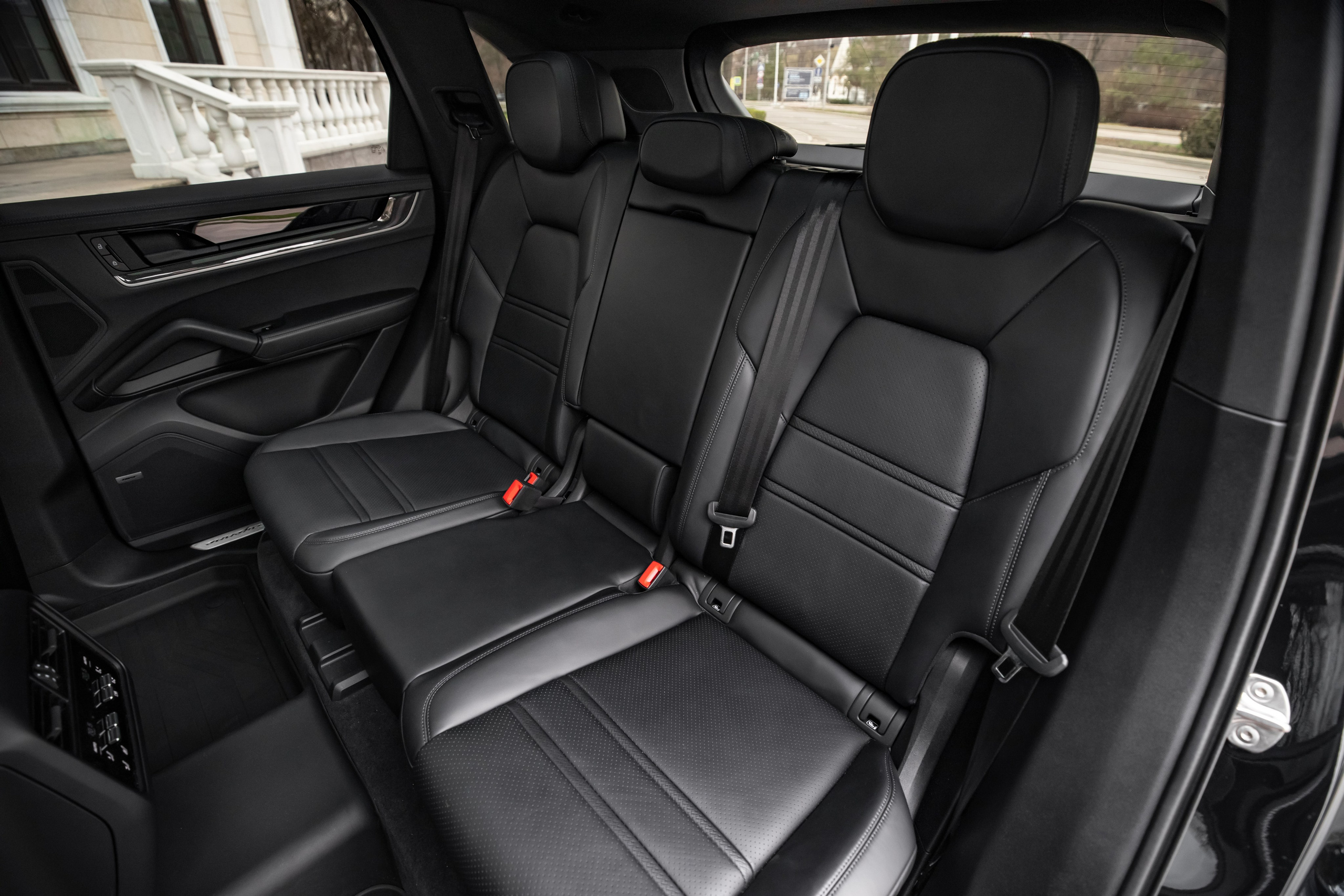Porsche Cayenne S. Автомобильный фотограф в Москве Андрей Емельянов