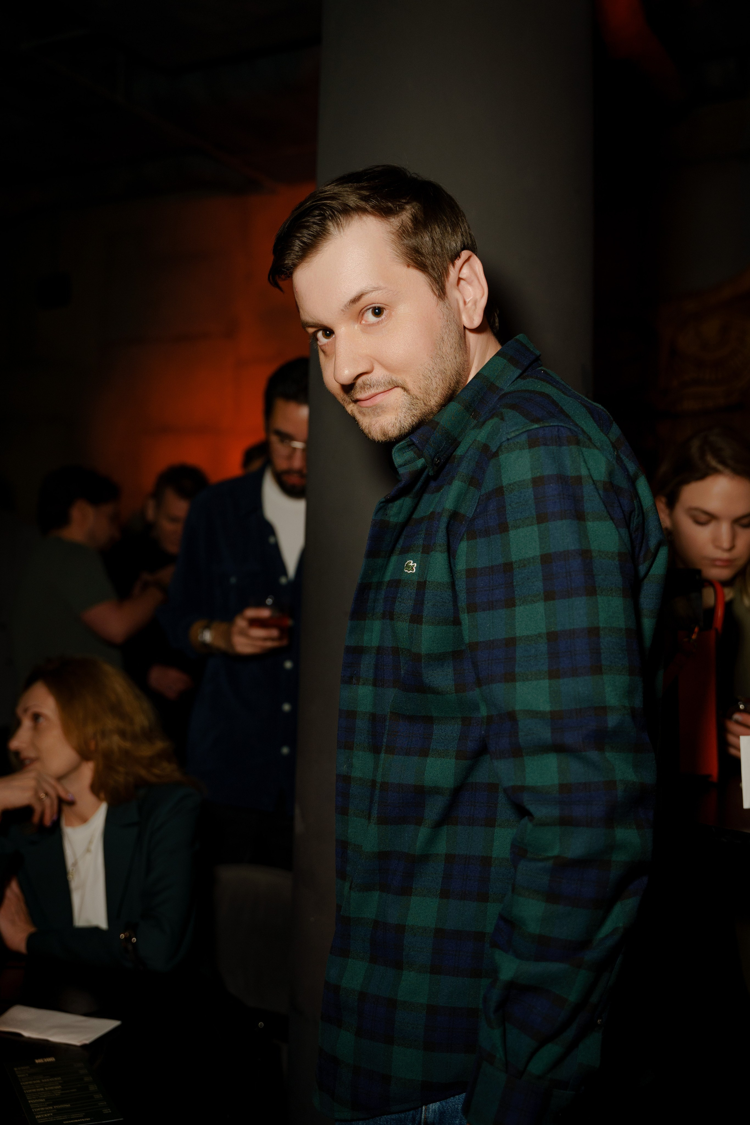 Вечеринка OSNOVATELI.LIVE репортажный фотограф Саша Дружинина. Репортажный фотограф в Москве Саша Дружинина