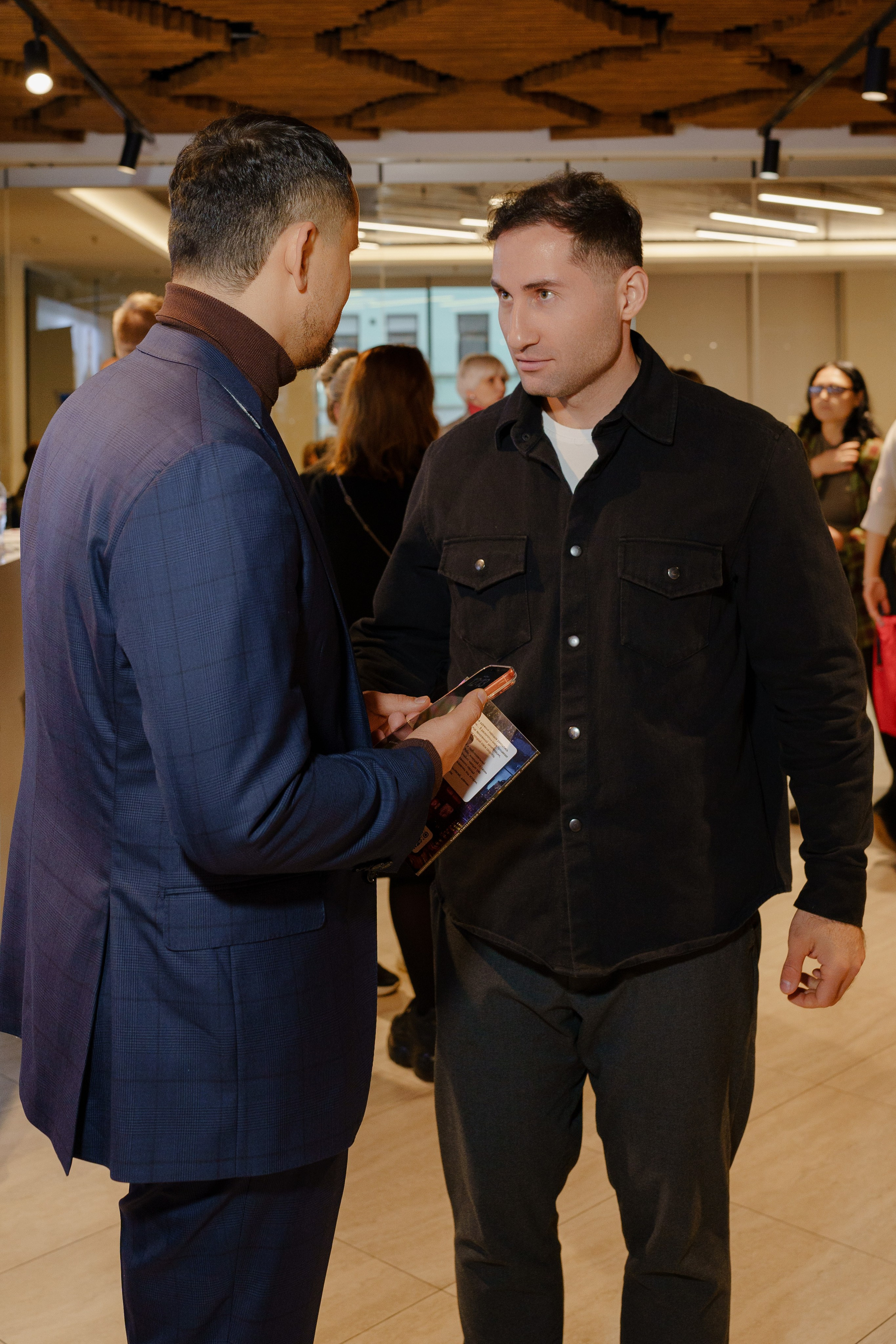 Репортажный фотограф на конференцию в Москве. Репортажный фотограф в Москве Саша Дружинина