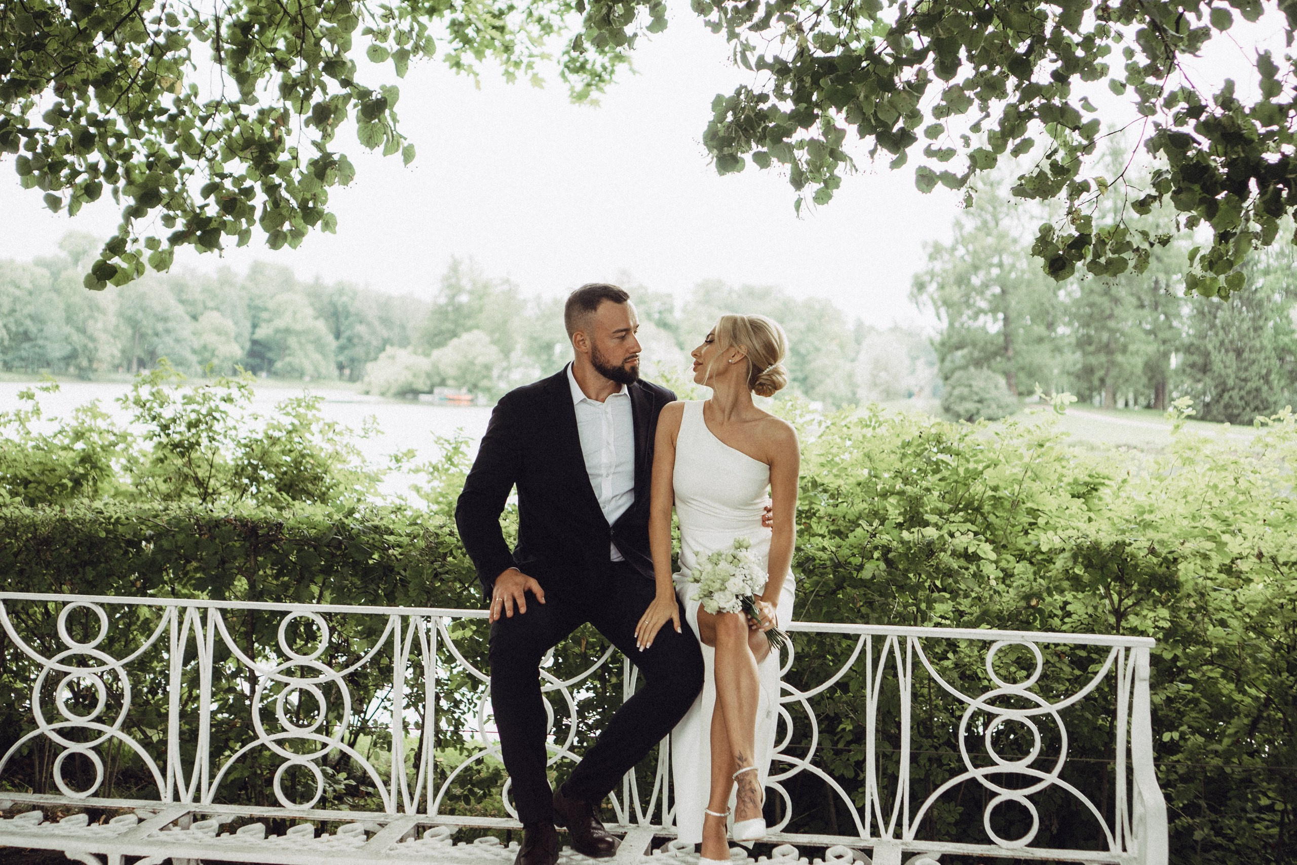 СВАДЕБНАЯ ИСТОРИЯ В ГОРОДЕ ПУШКИН ВОЗЛЕ ЕКАТЕРИНИНСКОГО ДВОРЦА И В ПАРКЕ. Профессиональный фотограф, Санкт-Петербург — Виктория Богомолова