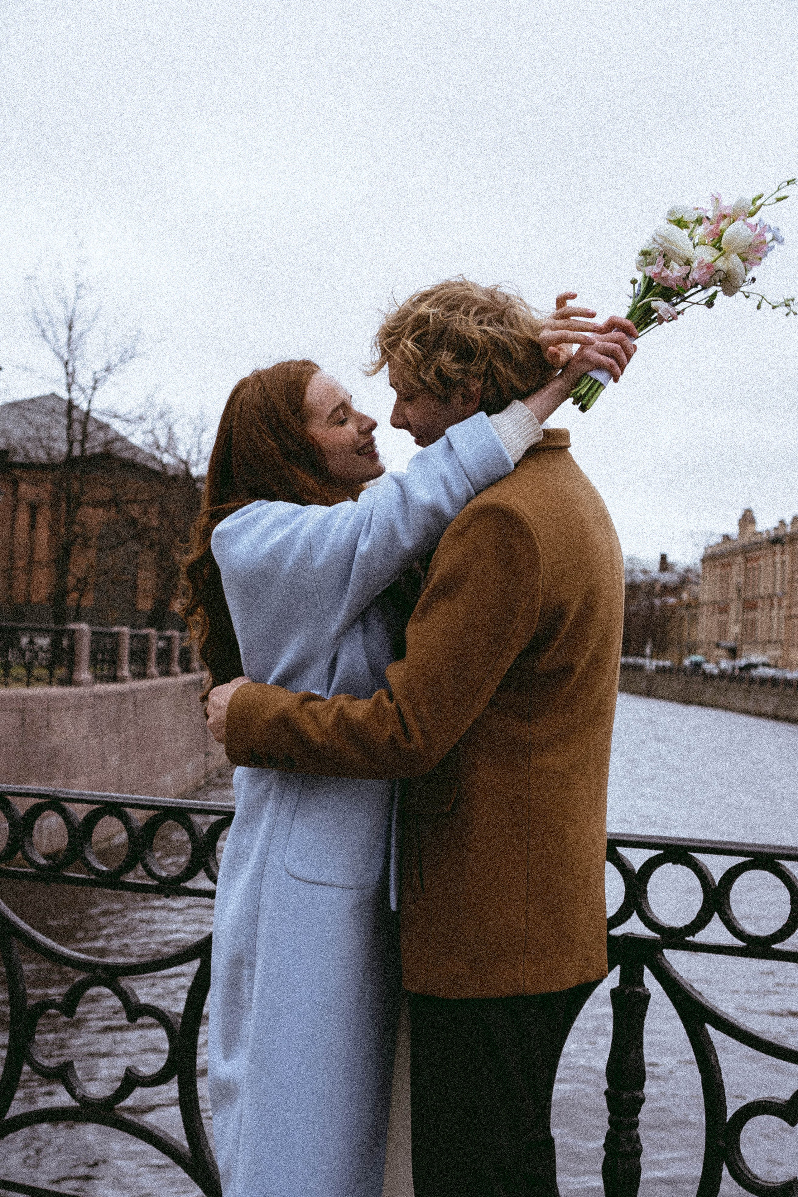 СВАДЕБНАЯ ПРОГУЛКА ПО ПЕТРОГРАДКЕ ВЕСНОЙ (ФОТОСЕССИИЯ ПАРЫ СВАДЕБНАЯ). Профессиональный фотограф, Санкт-Петербург — Виктория Богомолова