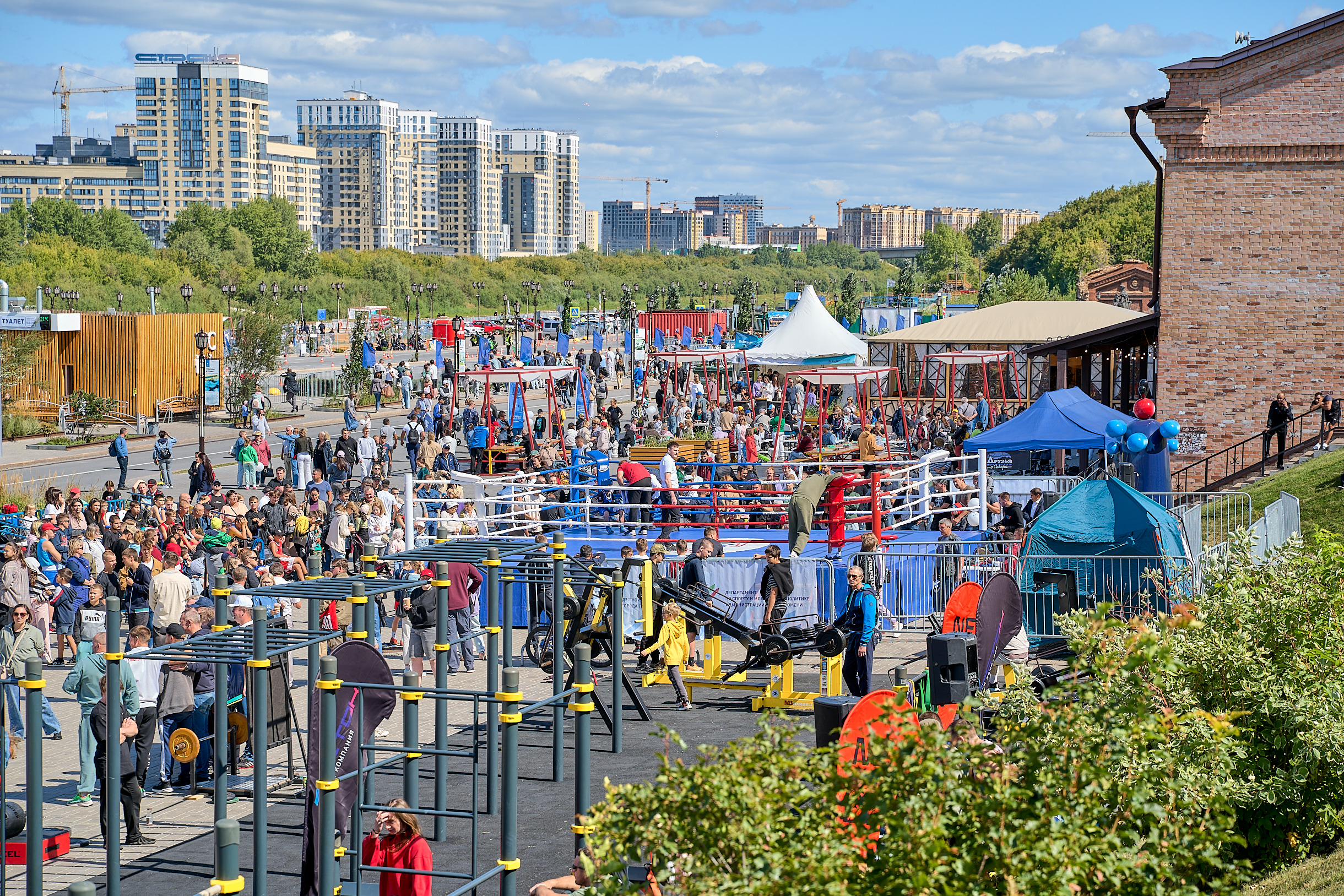 Комерческий фотограф в Тюмени Дмитрий Бузолин