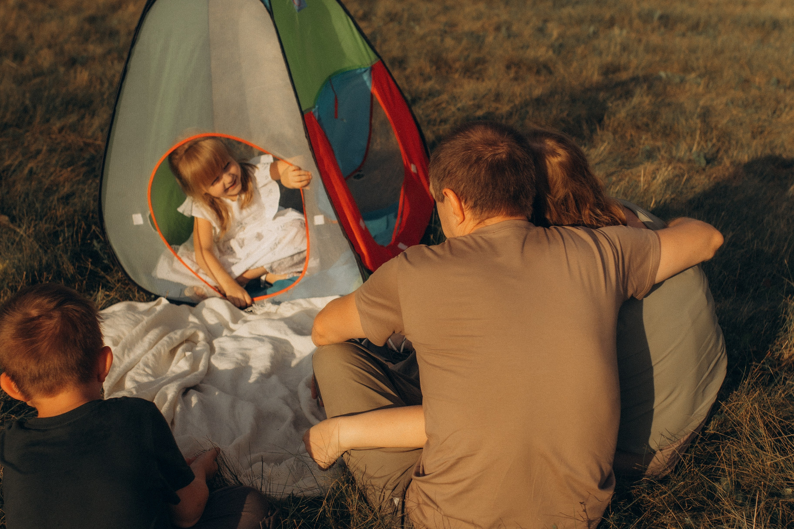 Летняя история в поле. Семейный фотограф lifestyle в Новосибирске Елена Шпилевая