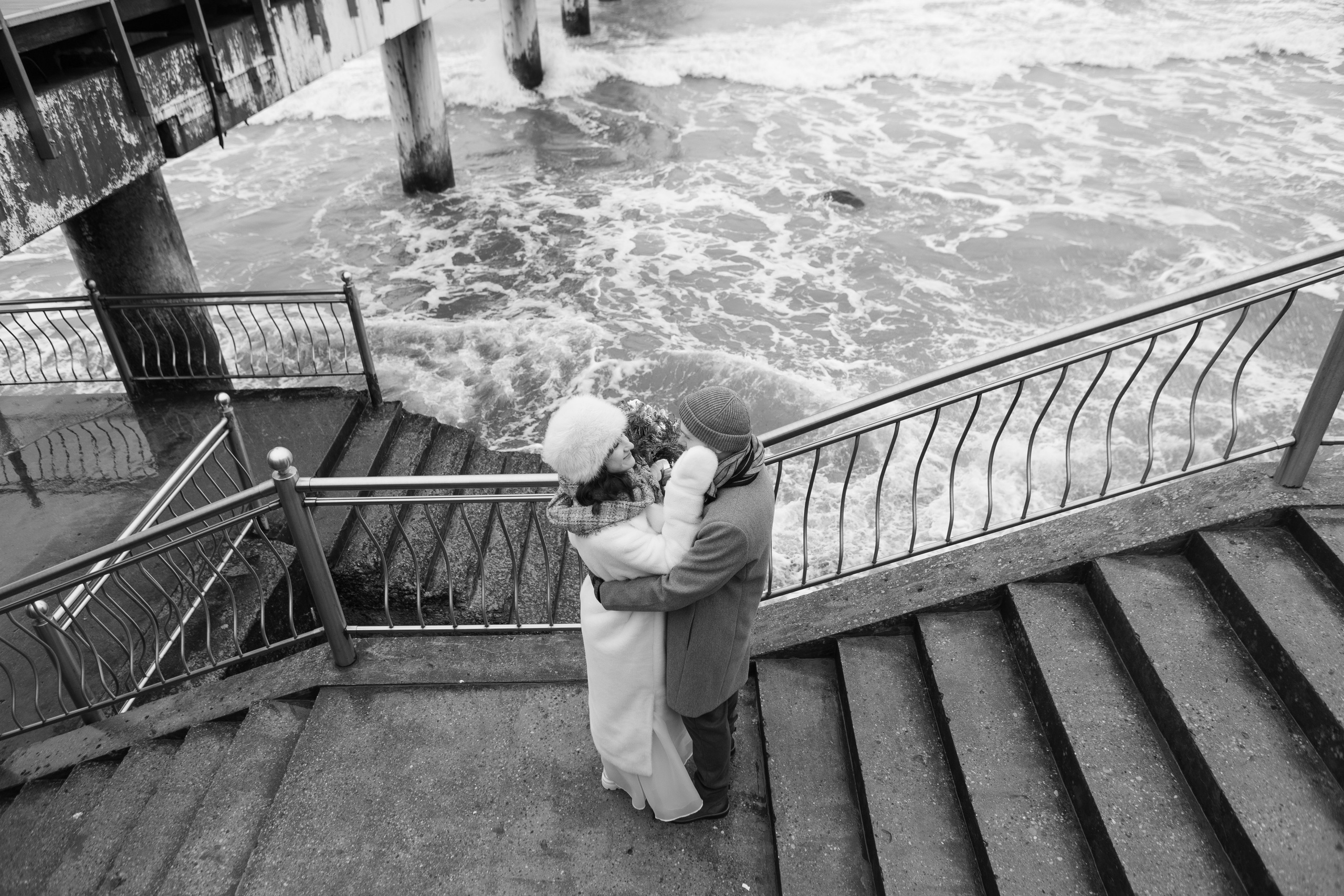Свадебная фотосессия зимой. Свадебный фотограф Калининград