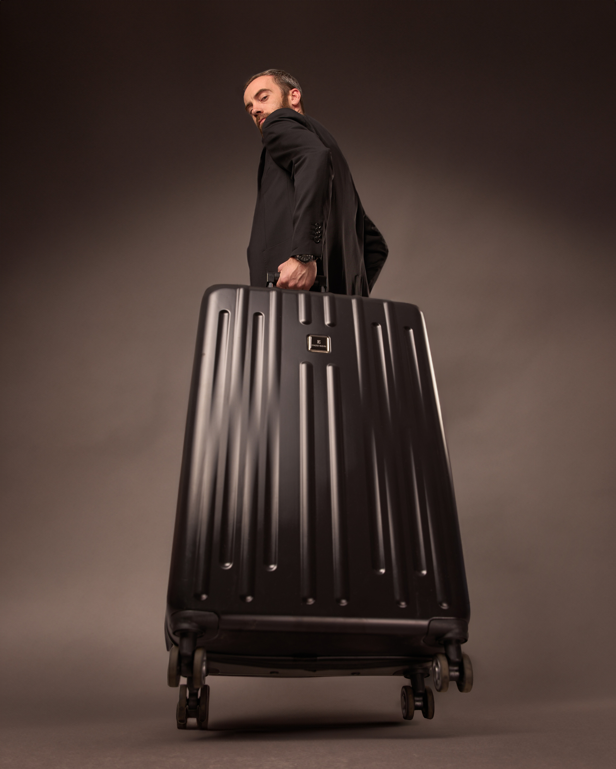 BOMOND. Портретный фотограф в Павлодаре Руслан Насыров