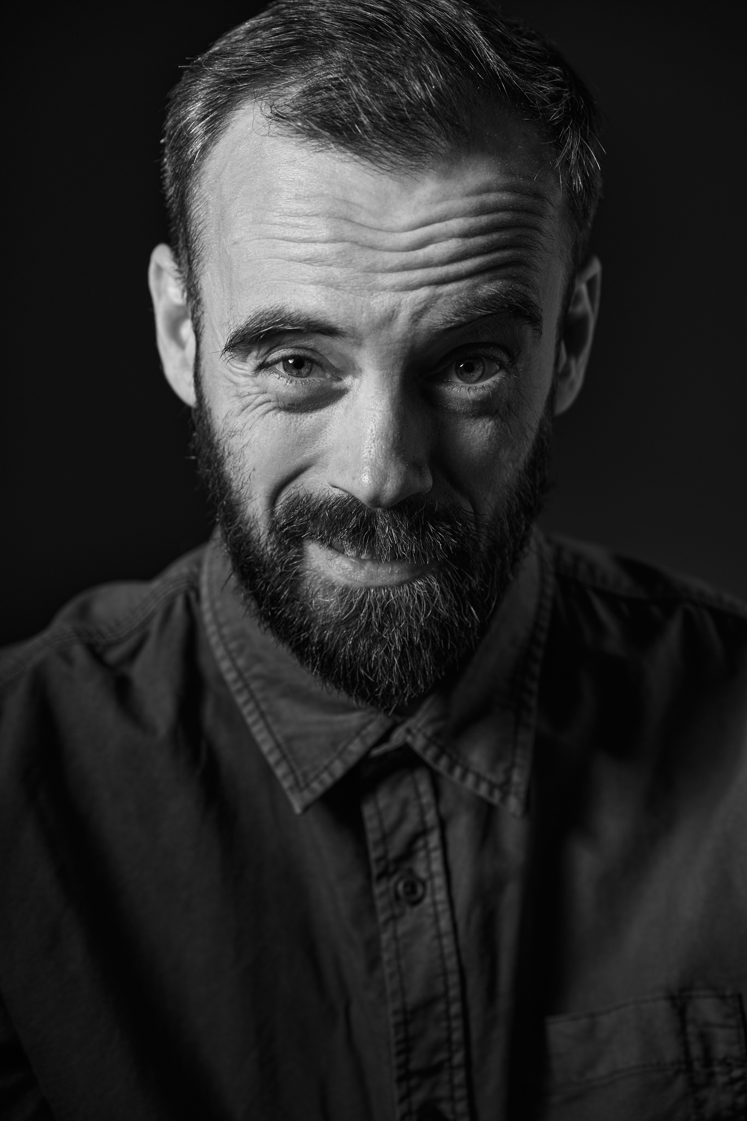 ЛЕВ. Портретный фотограф в Павлодаре Руслан Насыров