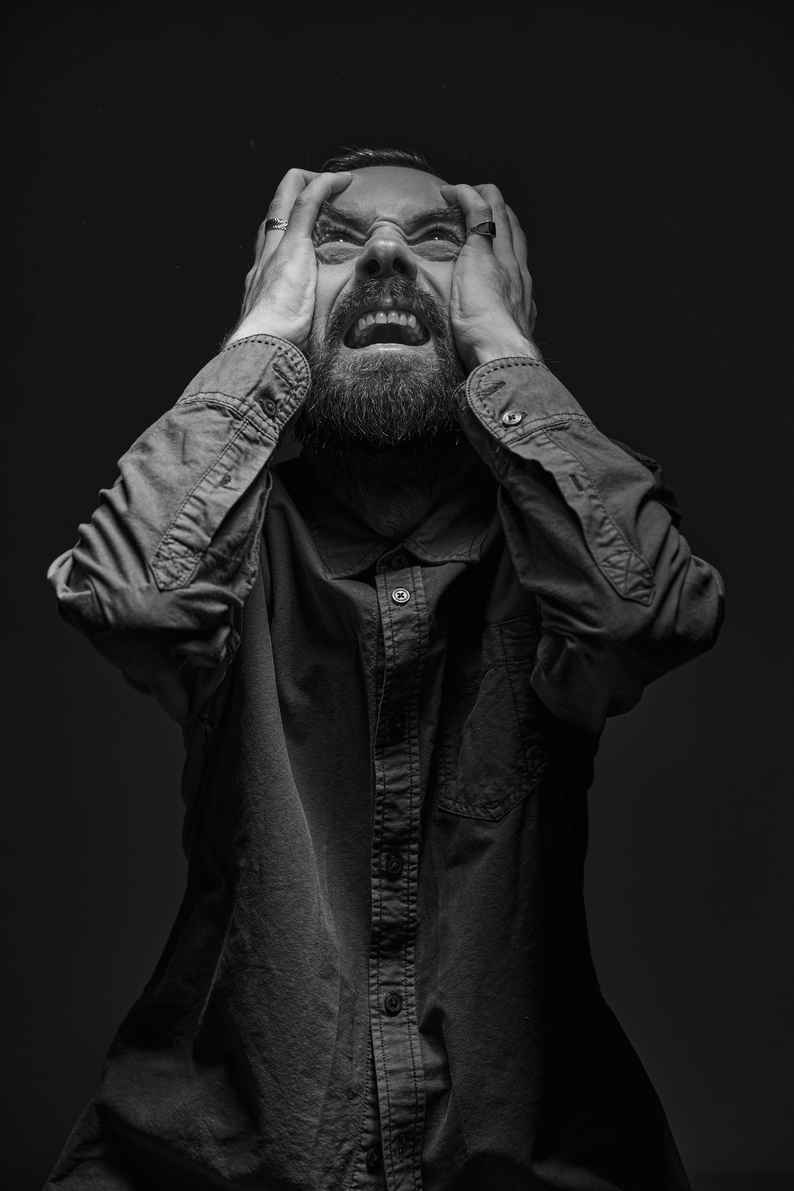 ЛЕВ. Портретный фотограф в Павлодаре Руслан Насыров