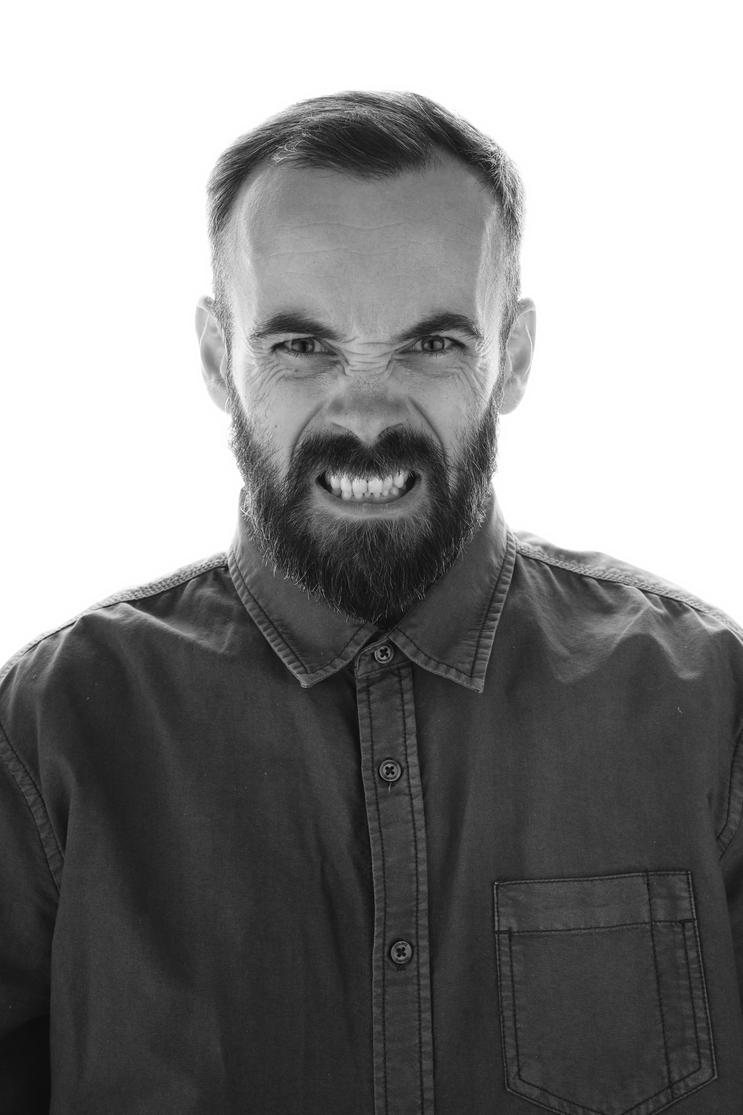 ЛЕВ. Портретный фотограф в Павлодаре Руслан Насыров