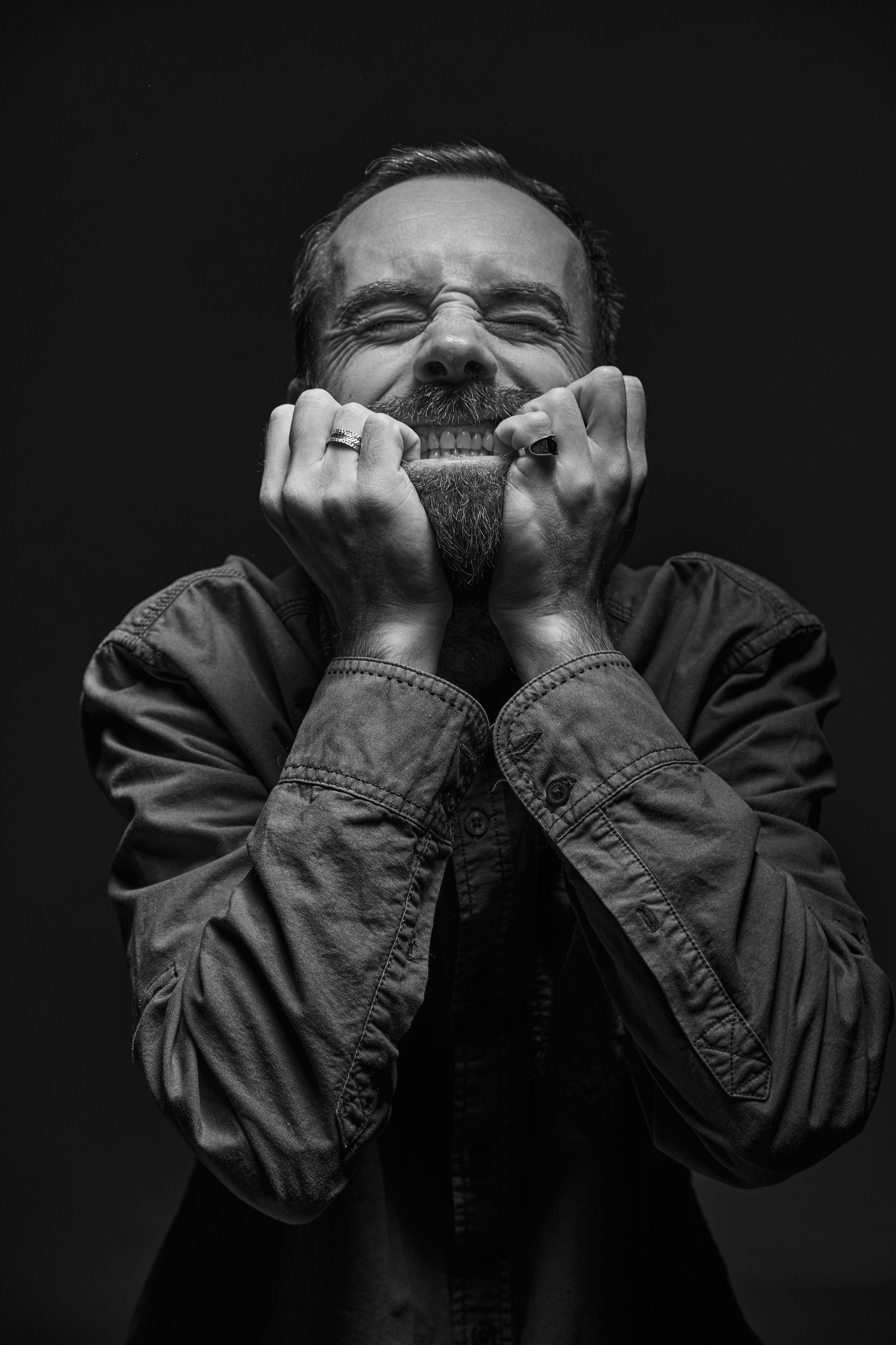 ЛЕВ. Портретный фотограф в Павлодаре Руслан Насыров