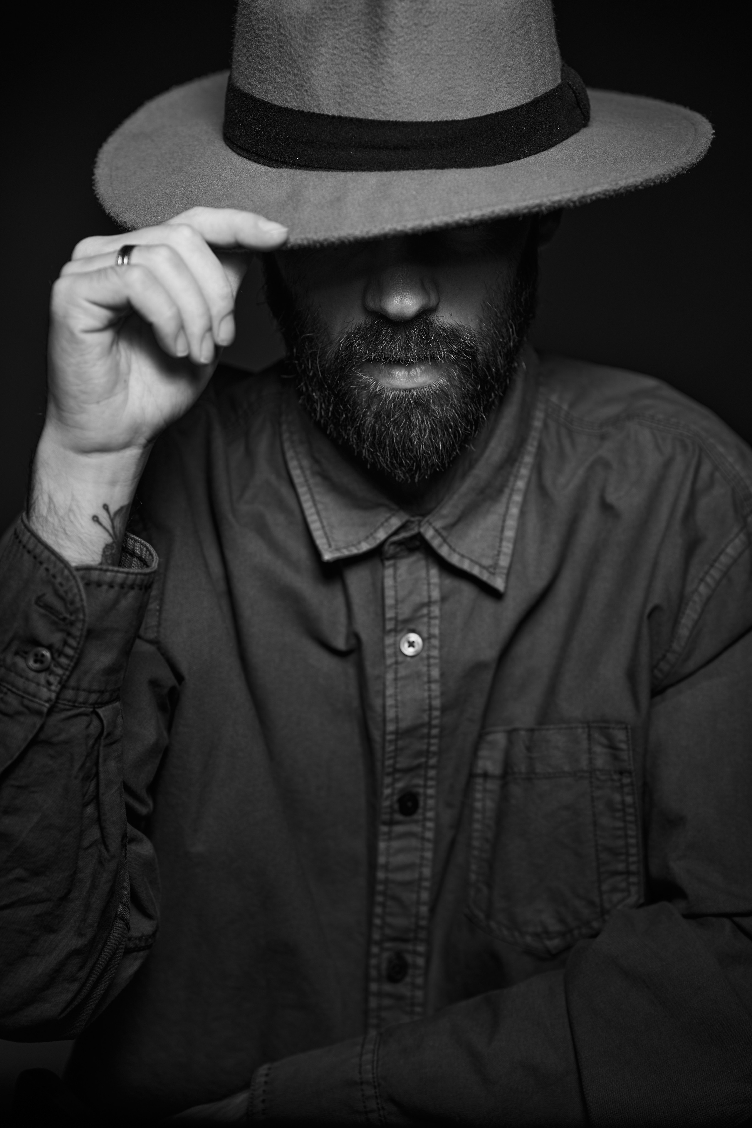 ЛЕВ. Портретный фотограф в Павлодаре Руслан Насыров