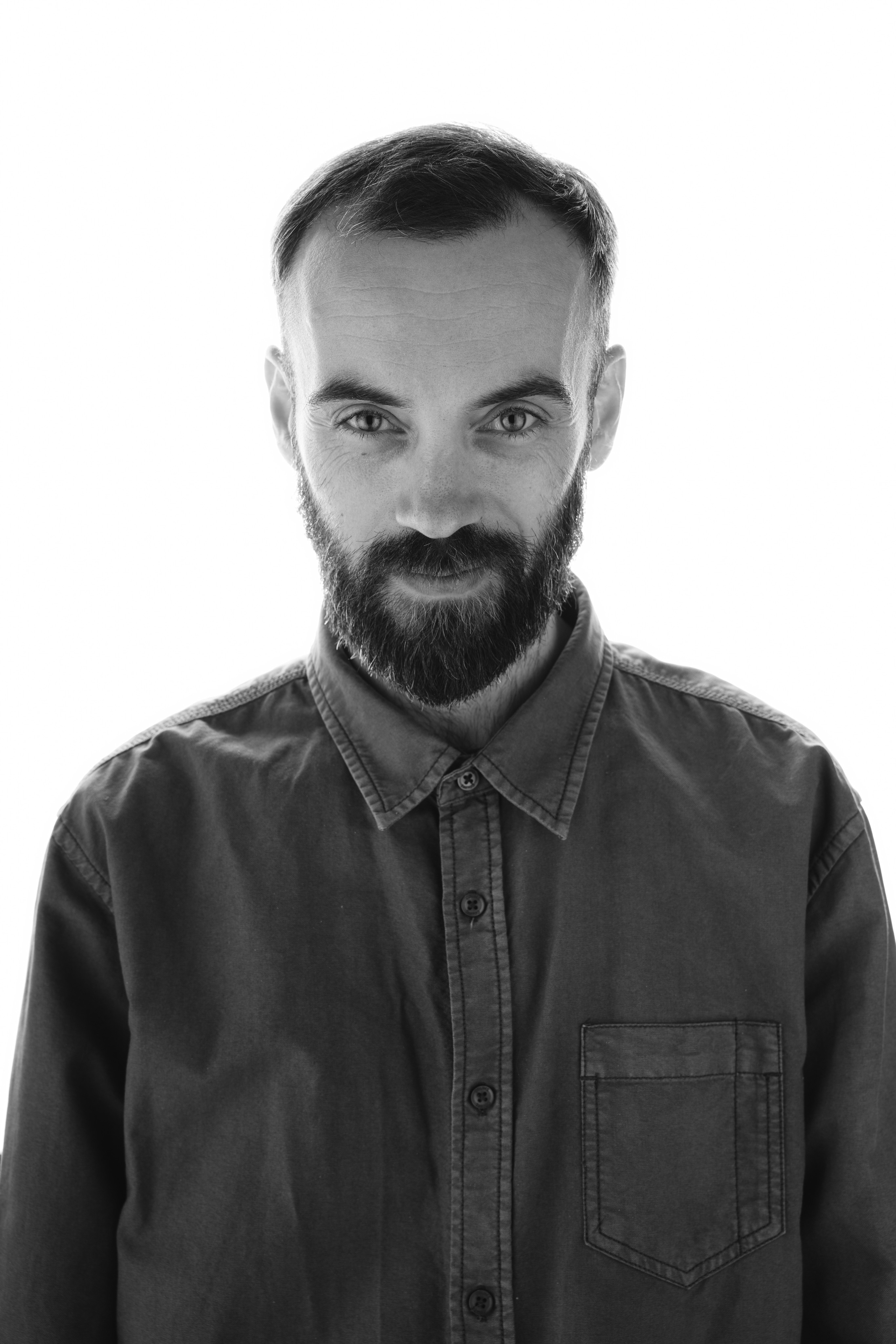 ЛЕВ. Портретный фотограф в Павлодаре Руслан Насыров