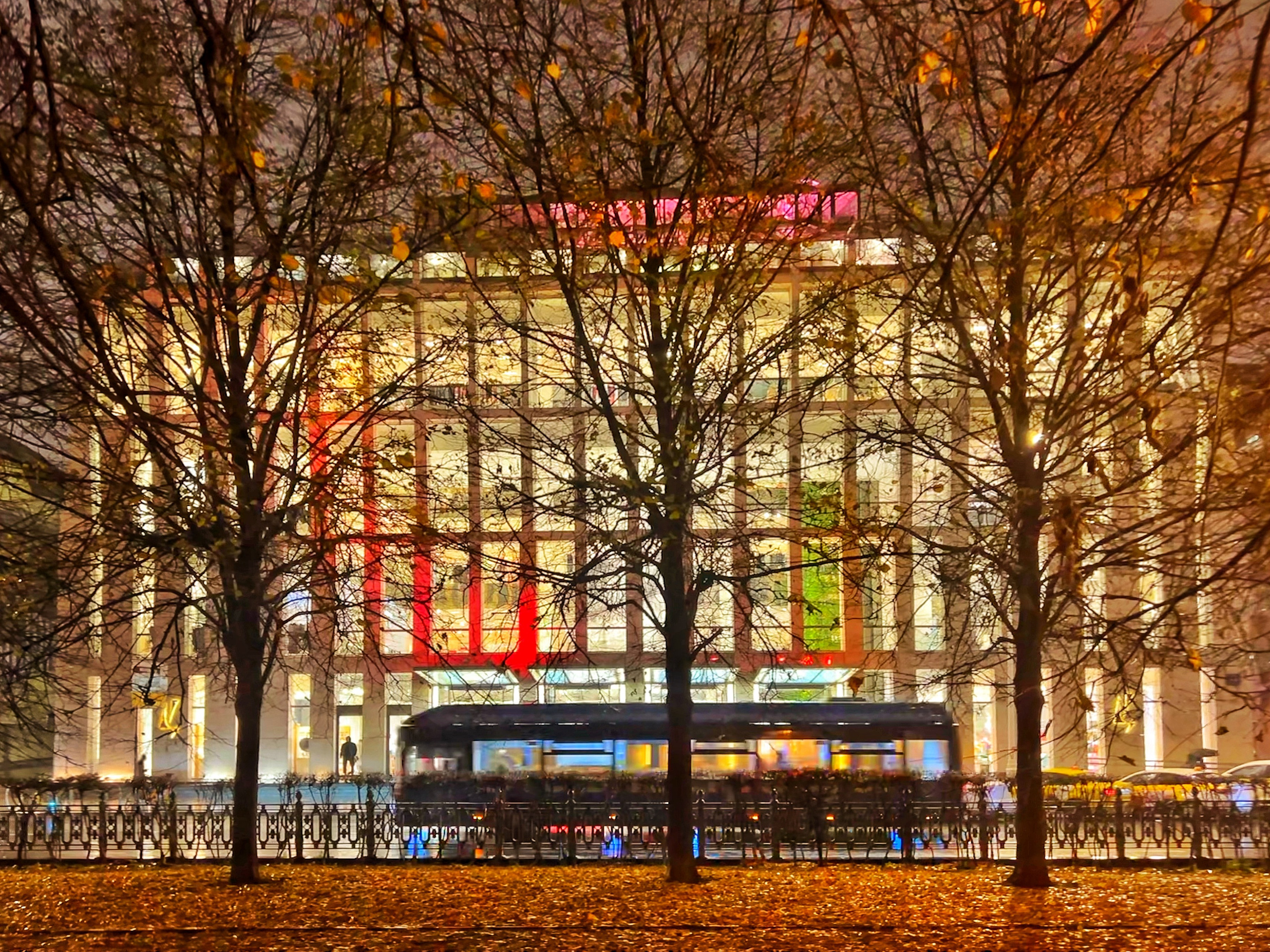 Снято на телефон. Фотография, ретушь, сканирование, восстановление старых фото, интерьерная съёмка, студия. Данилов Александр, Москва