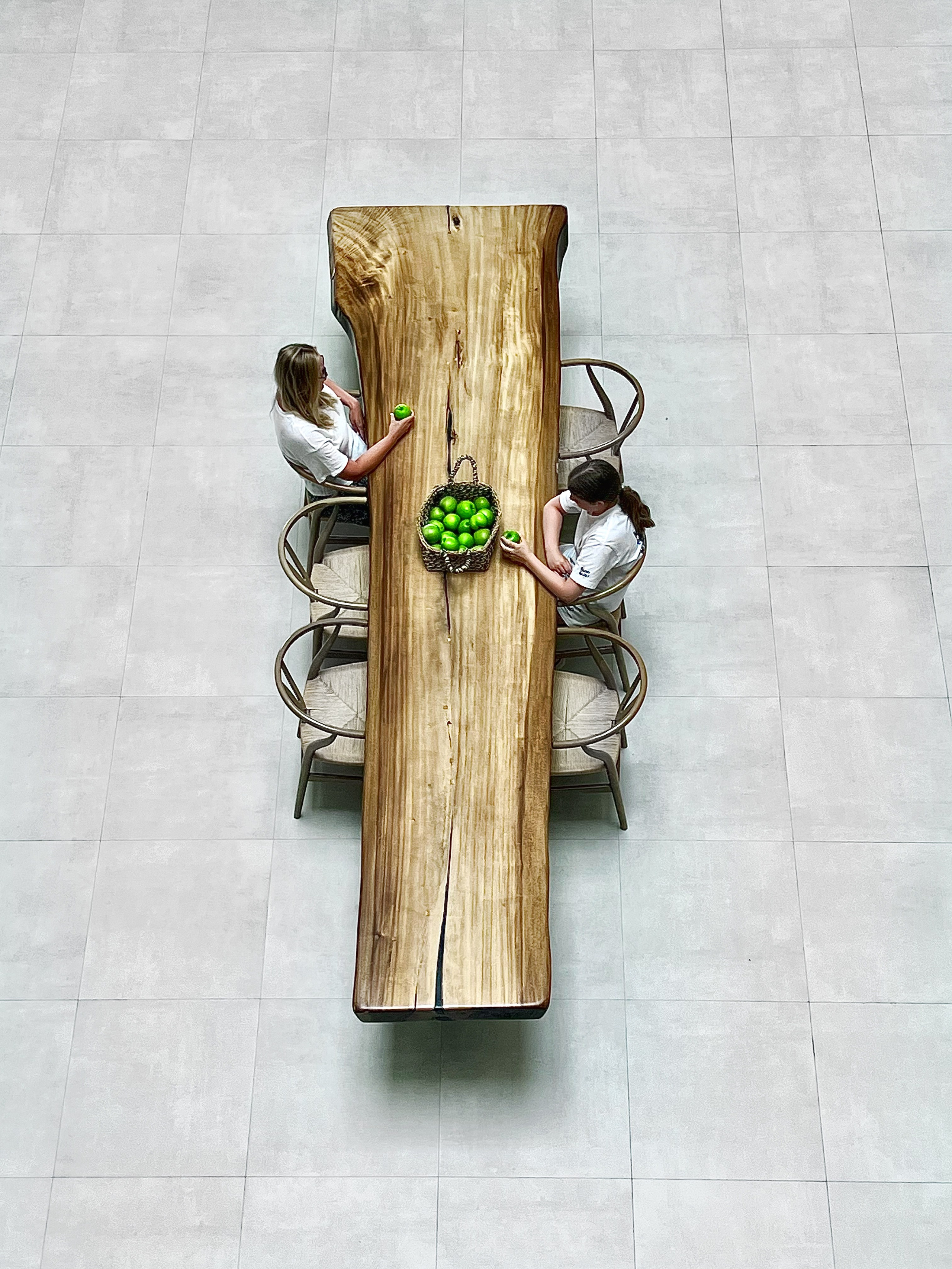 Снято на телефон. Фотография, ретушь, сканирование, восстановление старых фото, интерьерная съёмка, студия. Данилов Александр, Москва