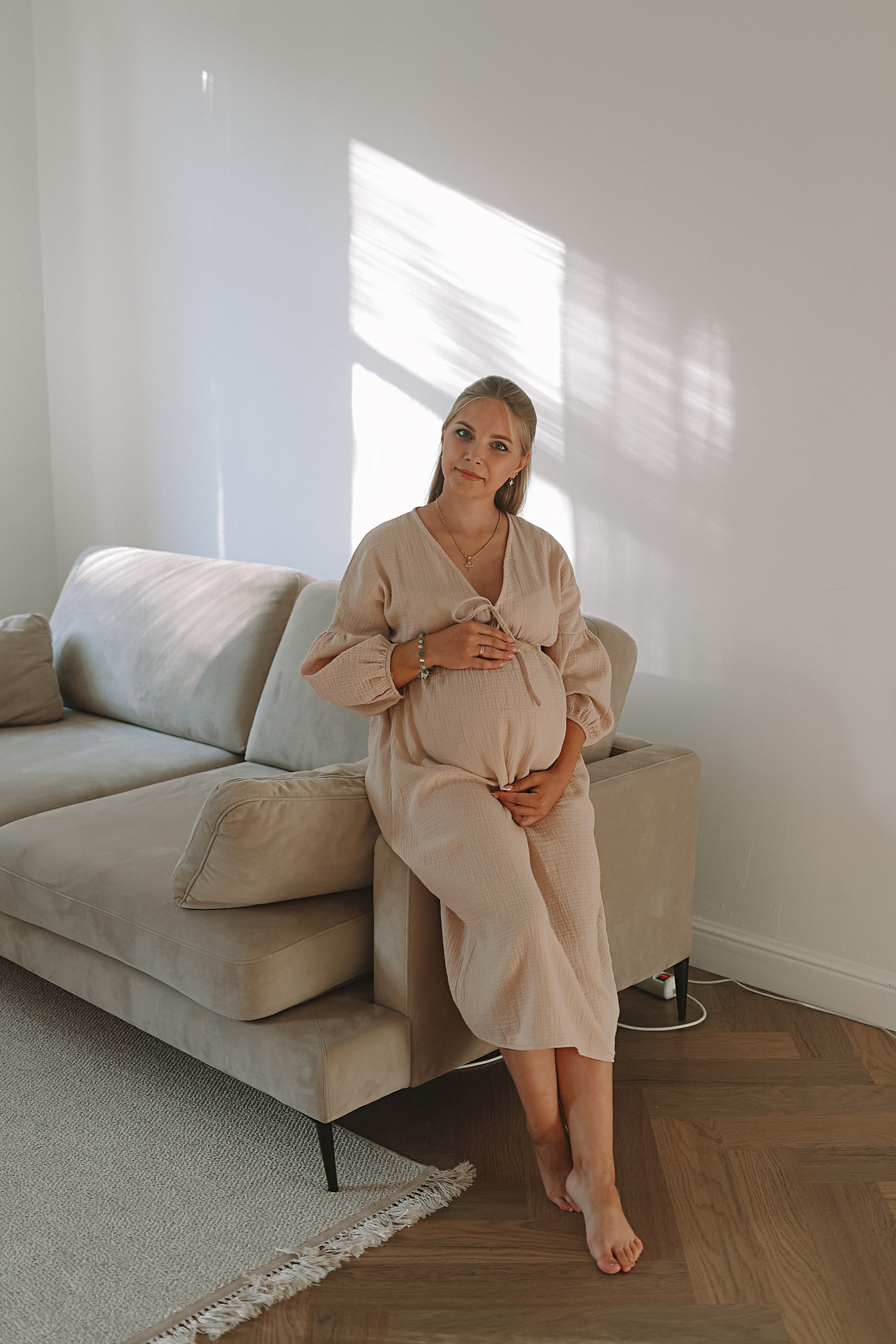 Квартира (беременность). Семейный фотограф Тюмень, фотограф на роды Салмина Мария