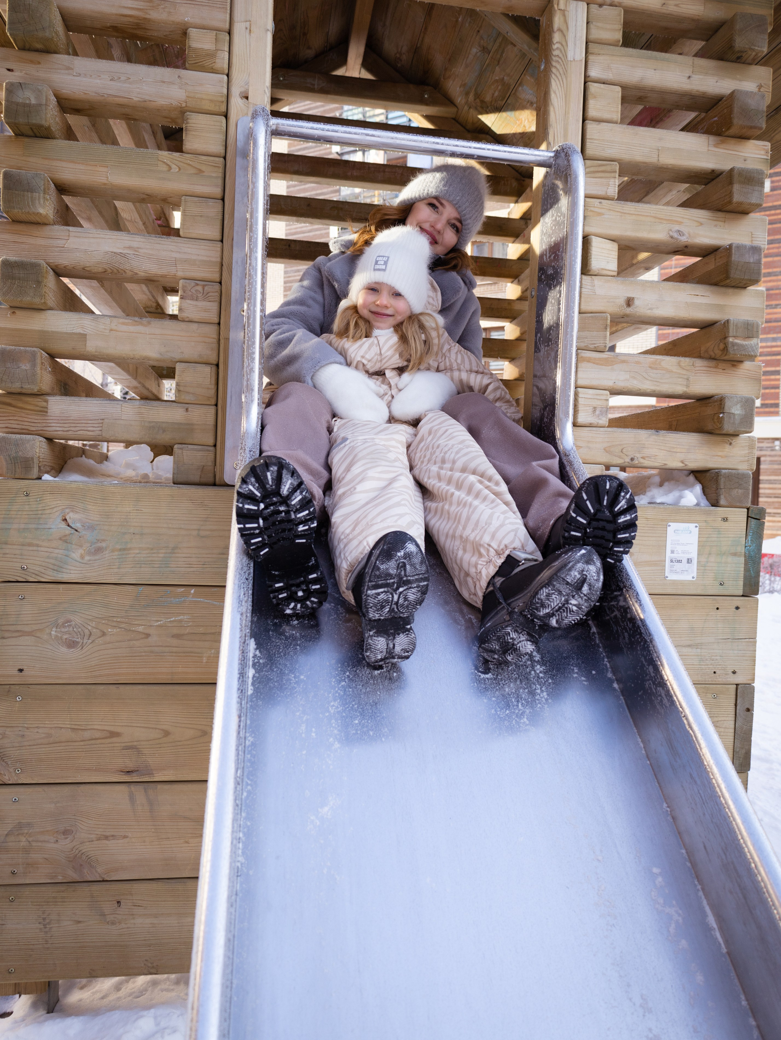 Лена и Лиза. Фотосессия в Академгородке. Красноярск. Фотограф Ирина Колесникова