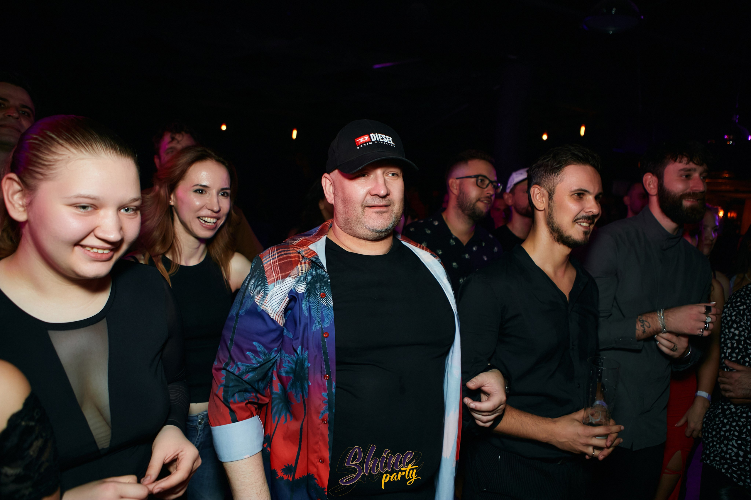 Shine party bachata. Свадебный фотограф