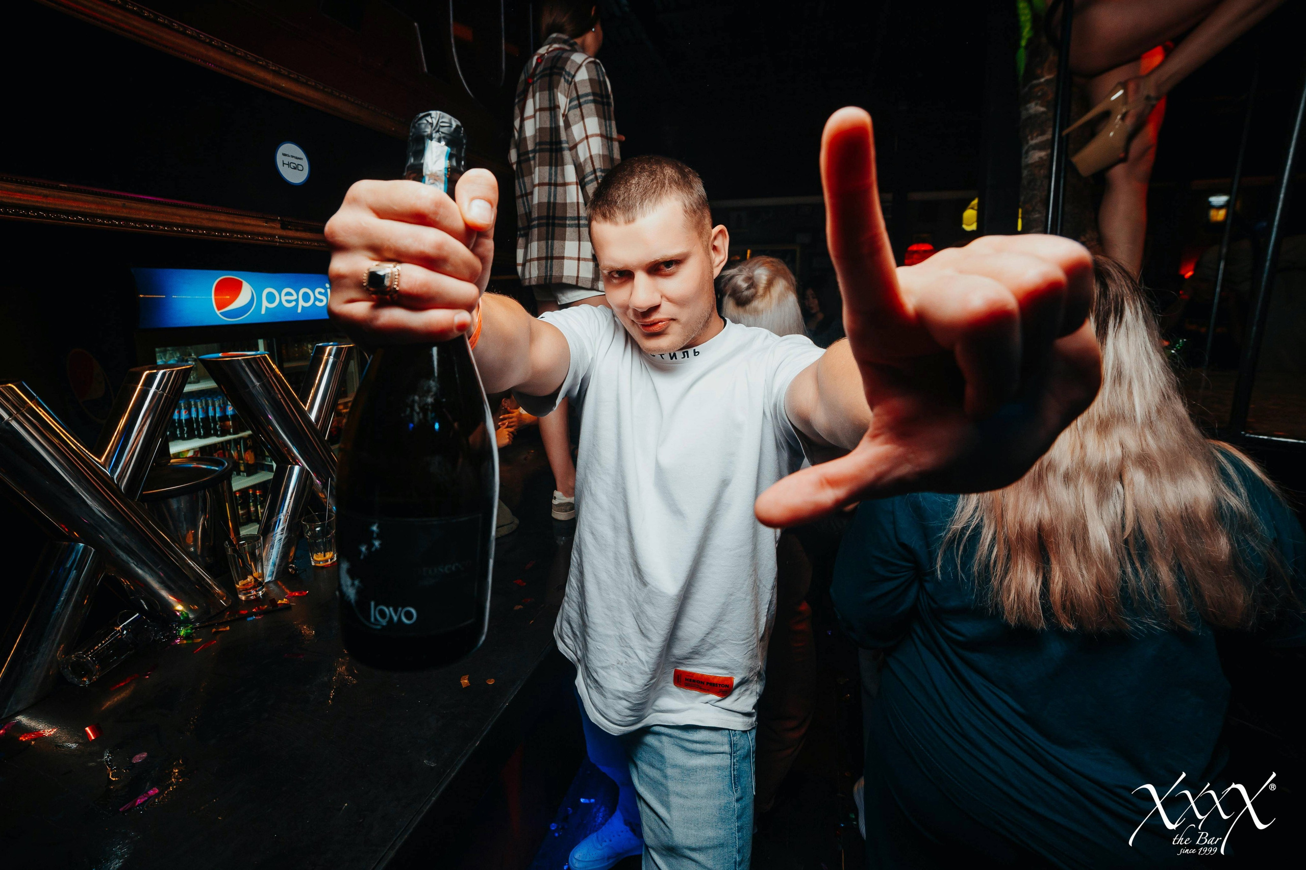 The bar XXXX. Репортажный (Event) фотограф в Барнауле | Даниил Маркин | Качество и вайб