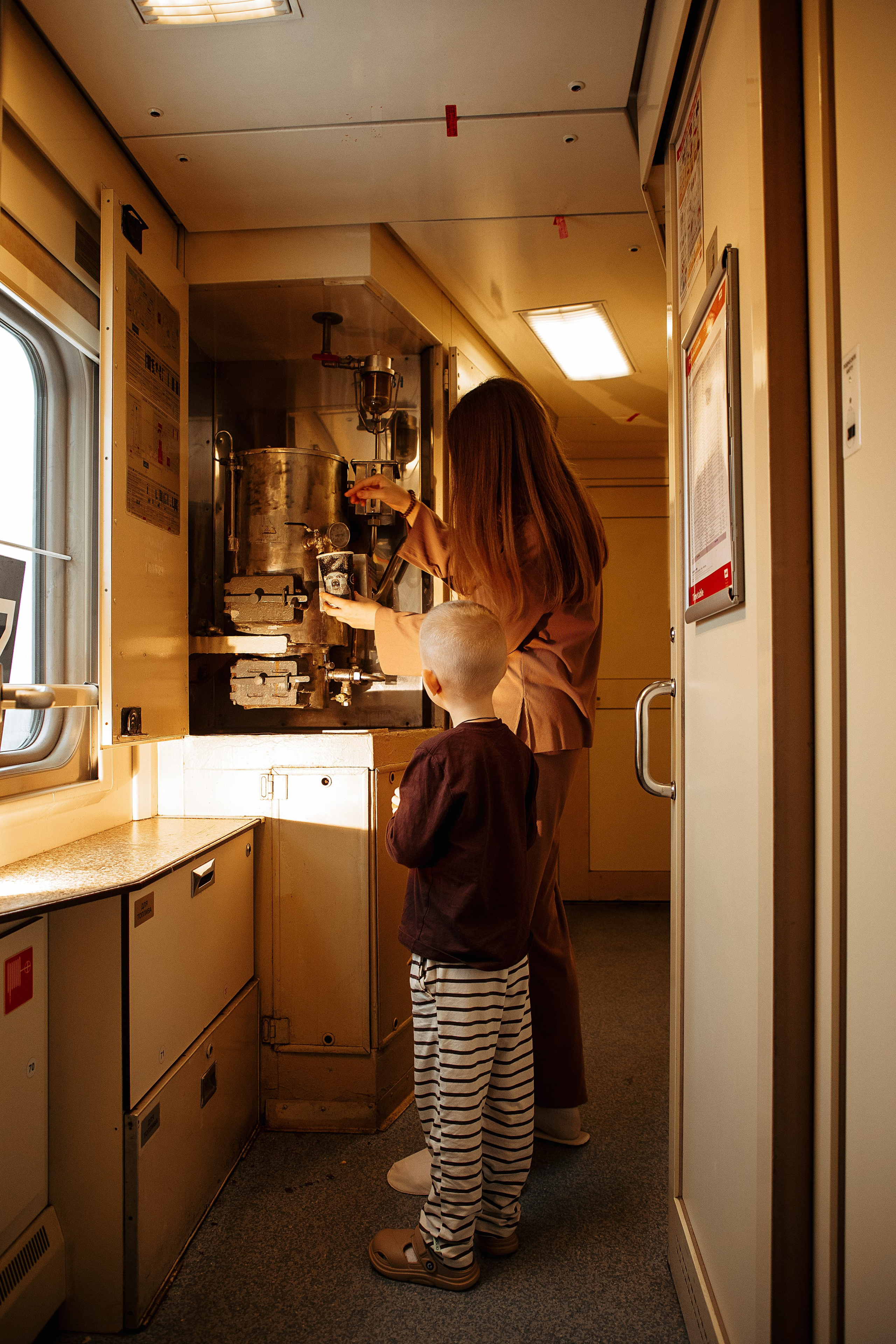 Фотосессия в поезде. Https://malovafoto.ru