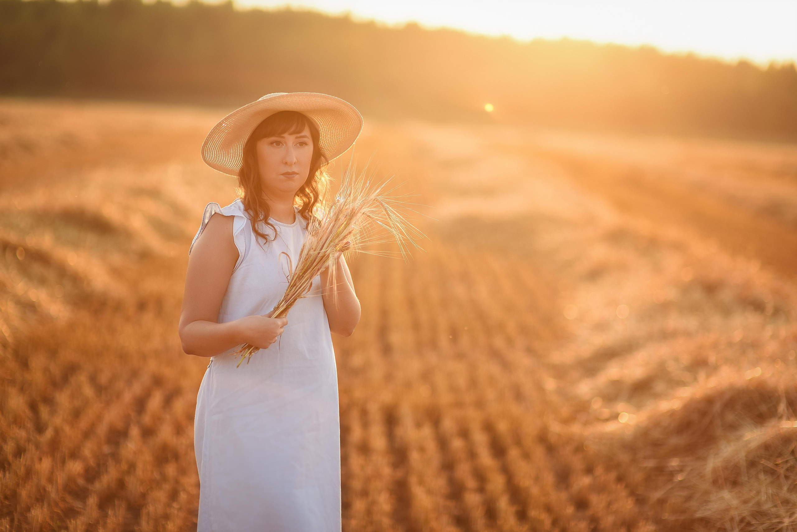 Анонс фотосессии Екатерины в поле. Фотограф Марина Ершова (Ярославль-Москва)