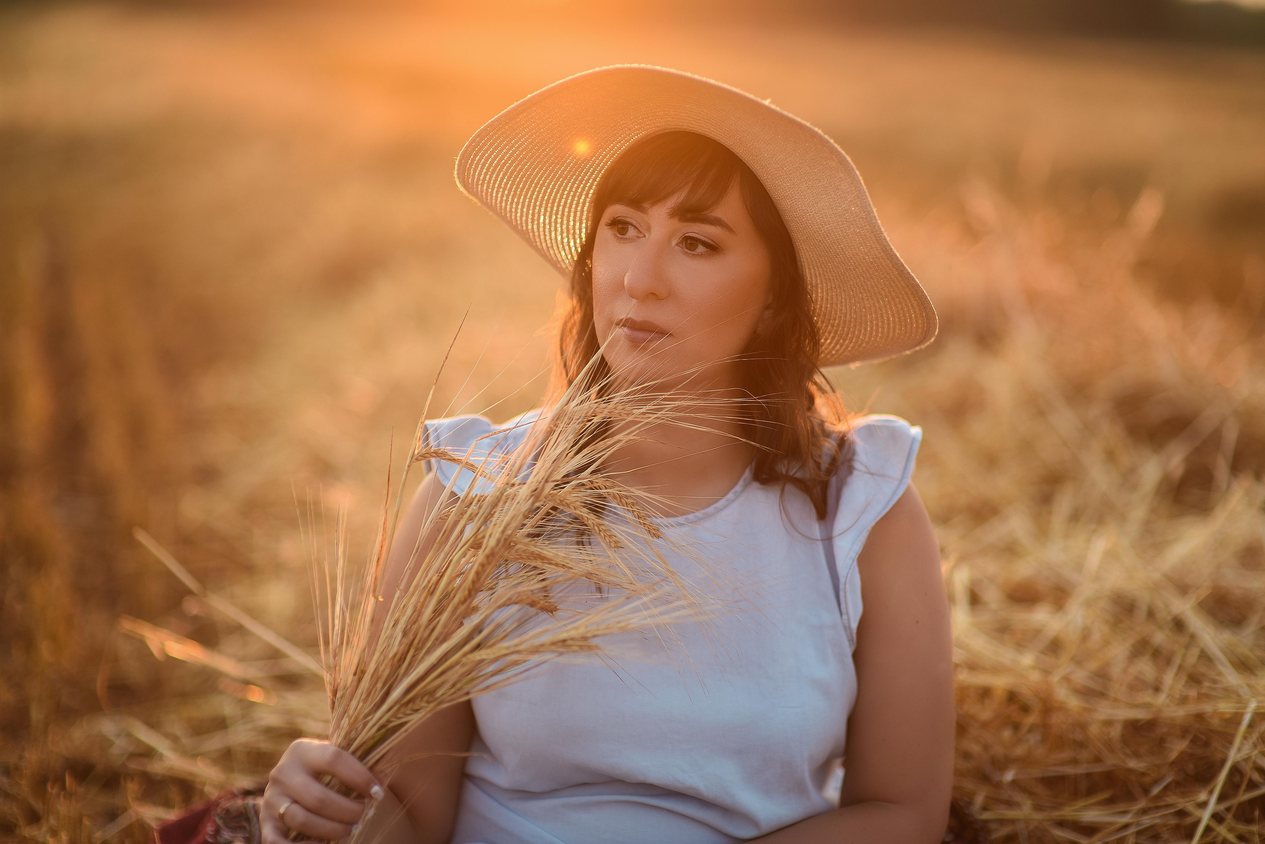 Анонс фотосессии Екатерины в поле. Фотограф Марина Ершова (Ярославль-Москва)