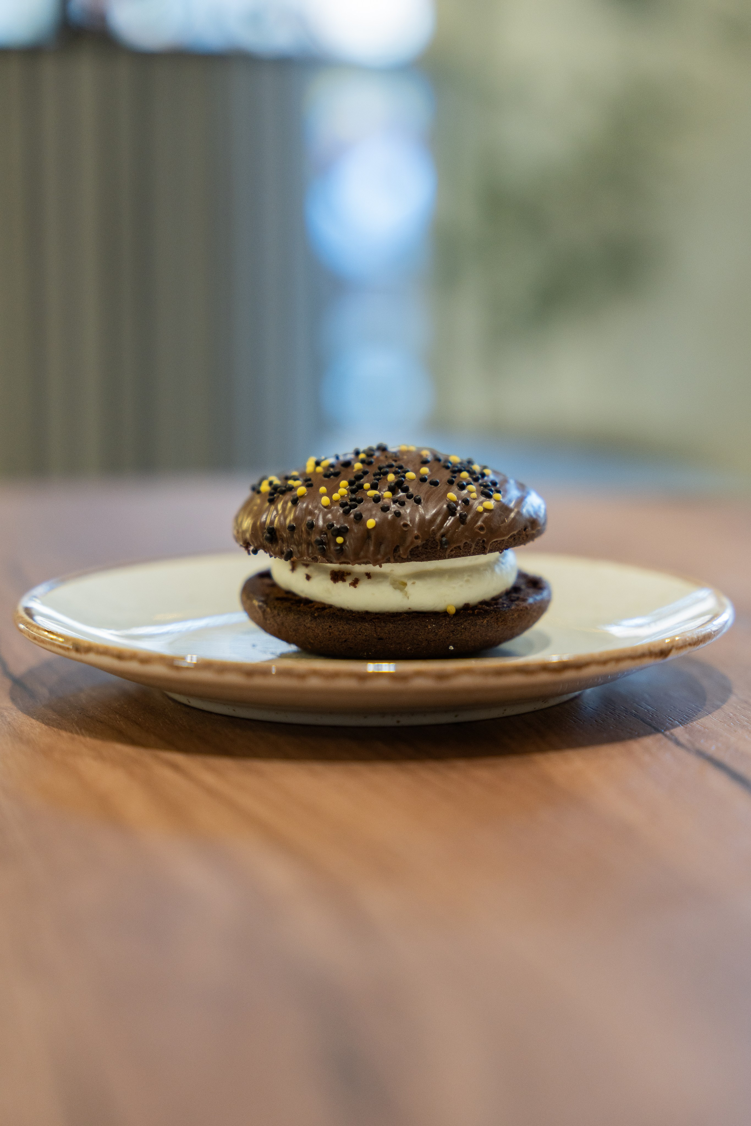 Интерьерная фотосъемка кофейни Love and Coffee — уютное место в Краснодаре Профессиональная фотосъемка интерьера кофейни в Краснодаре — Love. Шедевры для Вас! Фотограф и Видеограф в Краснодаре Пахиев Руслан