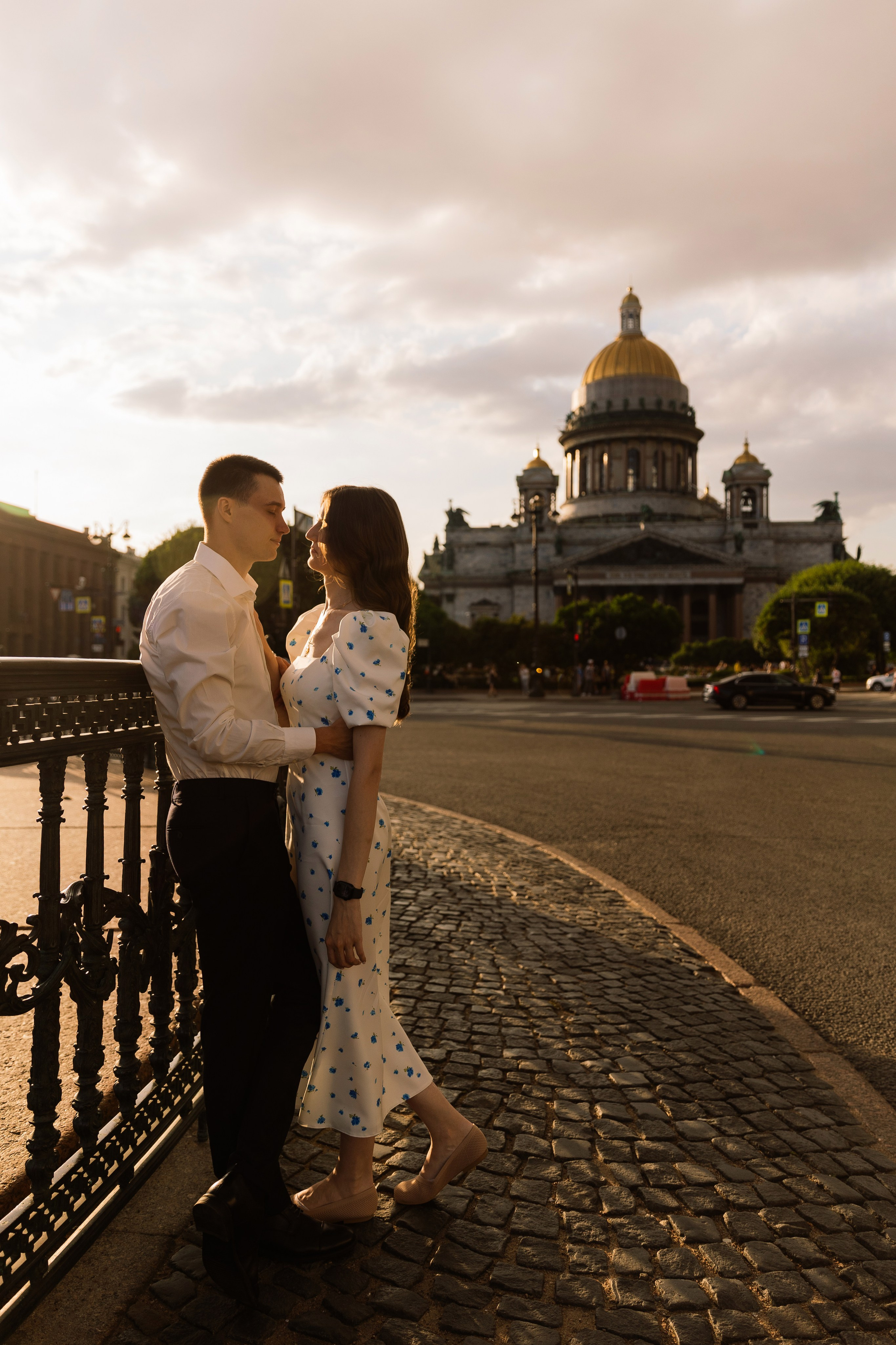 Исаакиевская пл., здание Зак.собрания. Семейный фотограф Толстикова Кристина