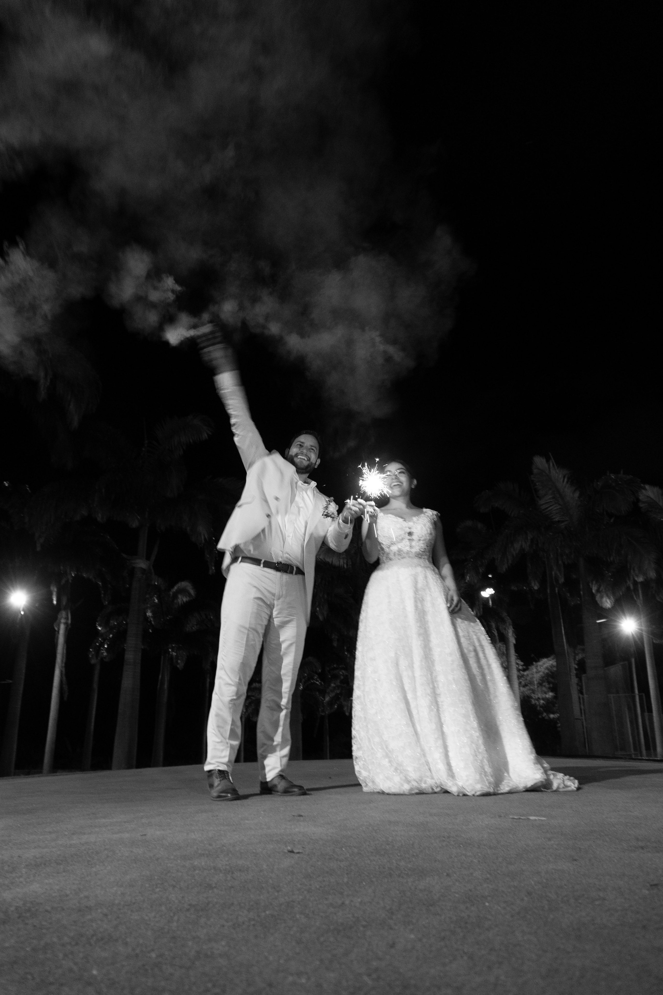 Carola & Gerson. Wedding Photographer in Barcelona and Medellin