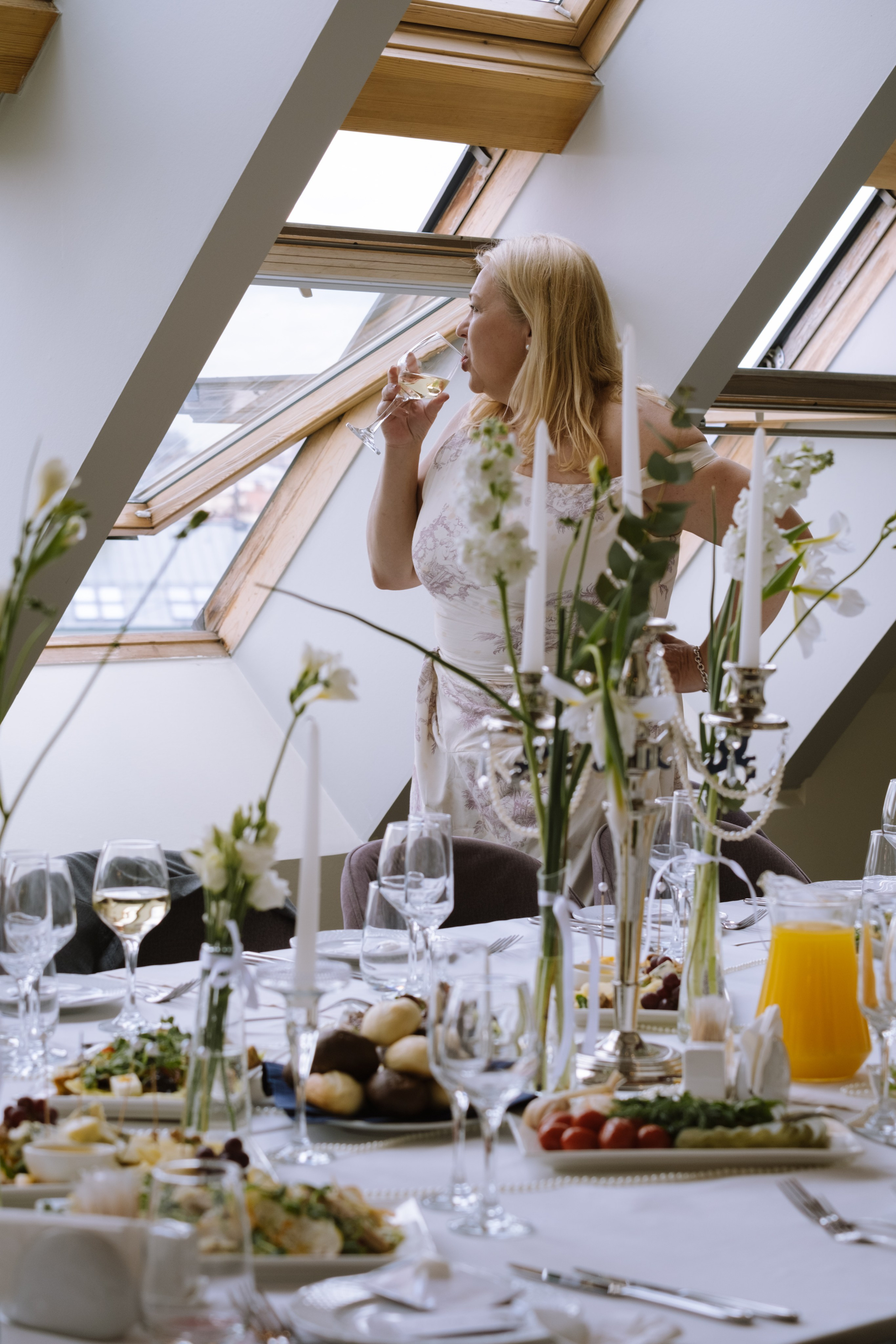 СВАДЕБНЫЙ БАНКЕТ НА ВЛАДИМИРСКОЙ В САНКТ-ПЕТЕРБУРГЕ (КАМЕРНАЯ СВАДЬБА). Профессиональный фотограф, Санкт-Петербург — Виктория Богомолова