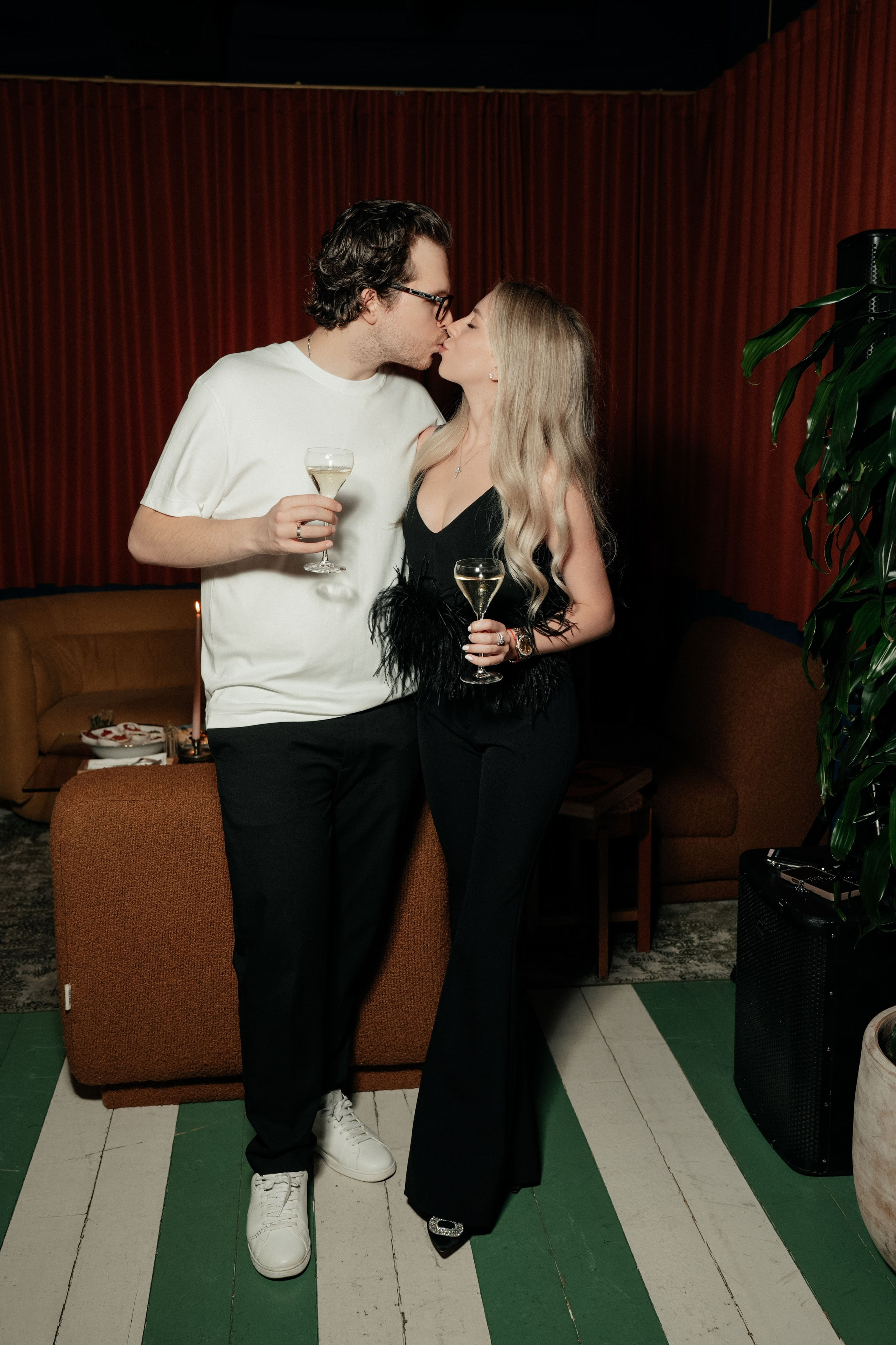 Свадебный ужин в кругу друзей/ ресторан Мина. Свадебный фотограф Москва Александра Аверкова