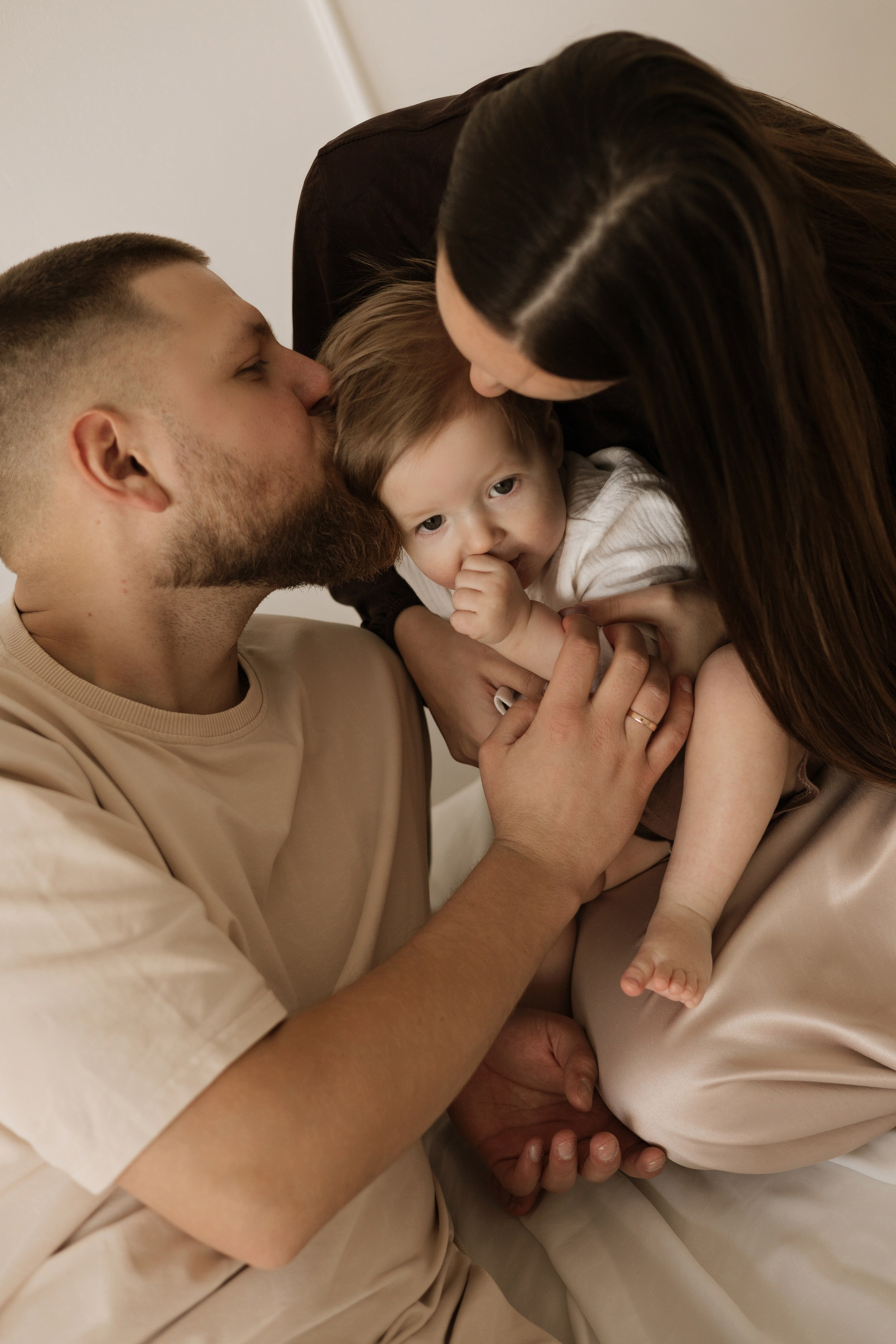 Арсений с мамой и папой. Фотограф в Кемерово Миллер Анна
