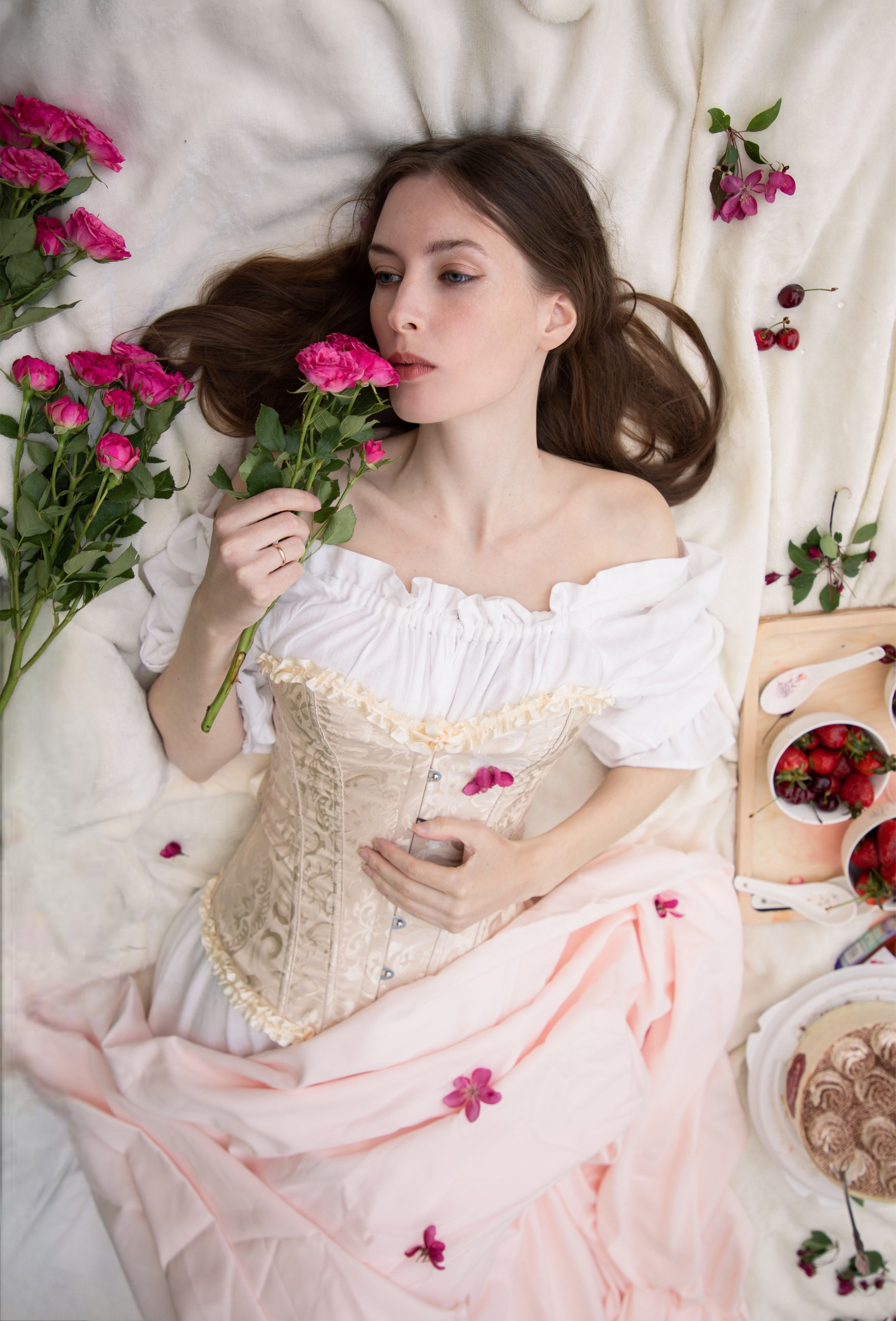 Пикник в розовых яблонях. Юлия Башкатова, сказочный фотограф, Москва