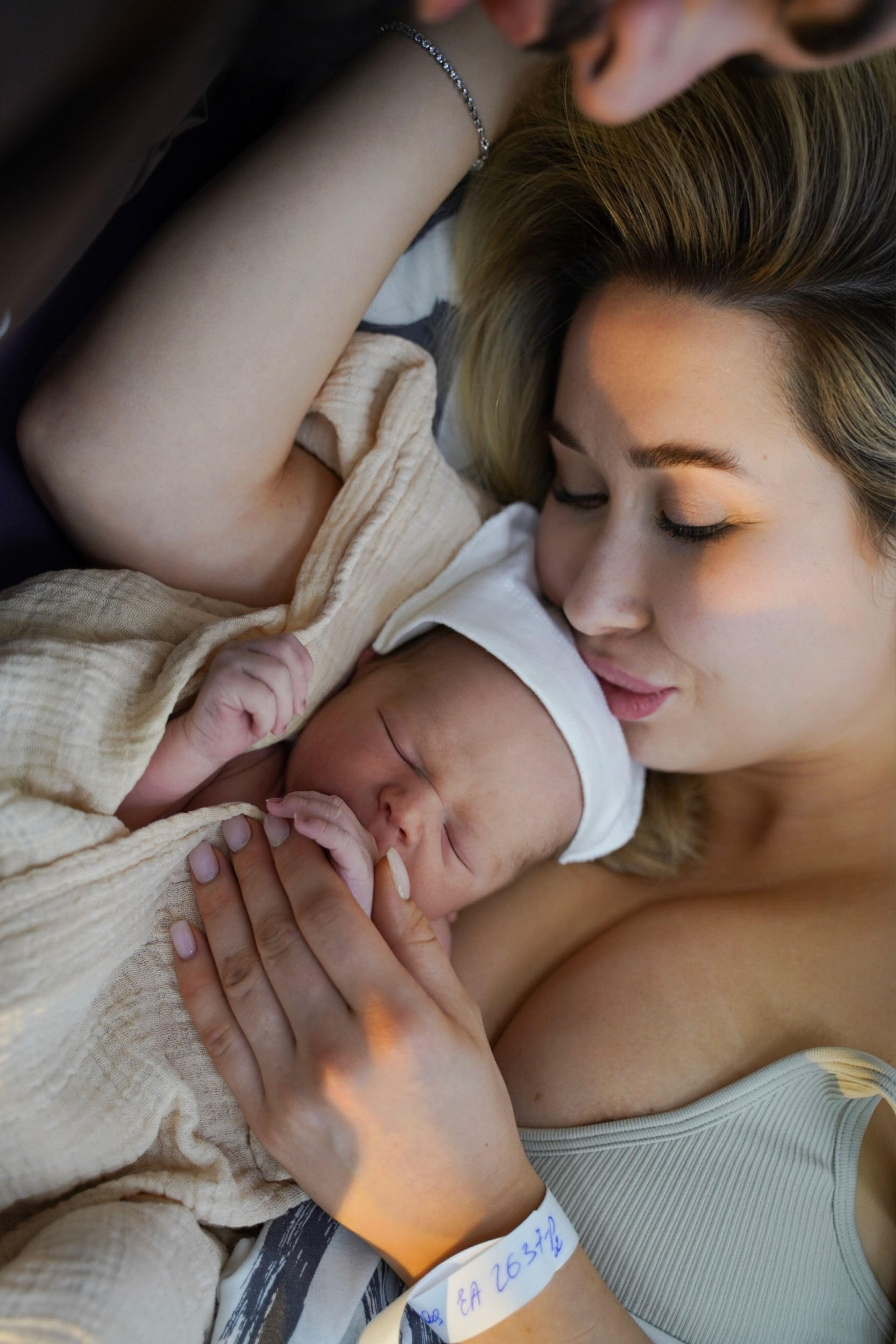 О проекте «Продолжение рода». Фотографы на роды в Москве. Фото и видео родов. Фотопроект «Продолжение рода»