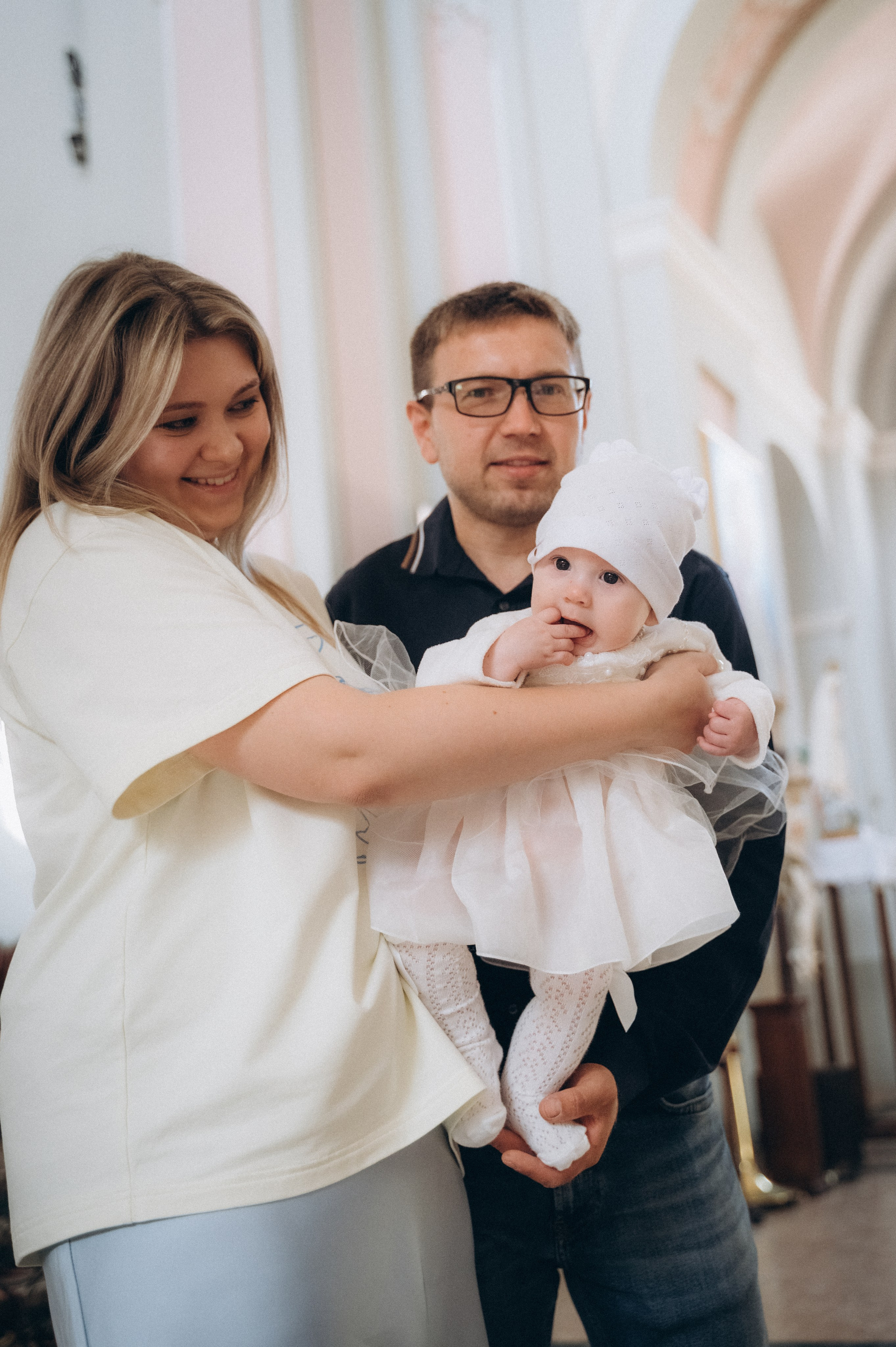 Крещение Василисы Архикафедральный костел Имени Пресвятой Девы Марии. Семейный фотограф в Минске Дарья Дреко