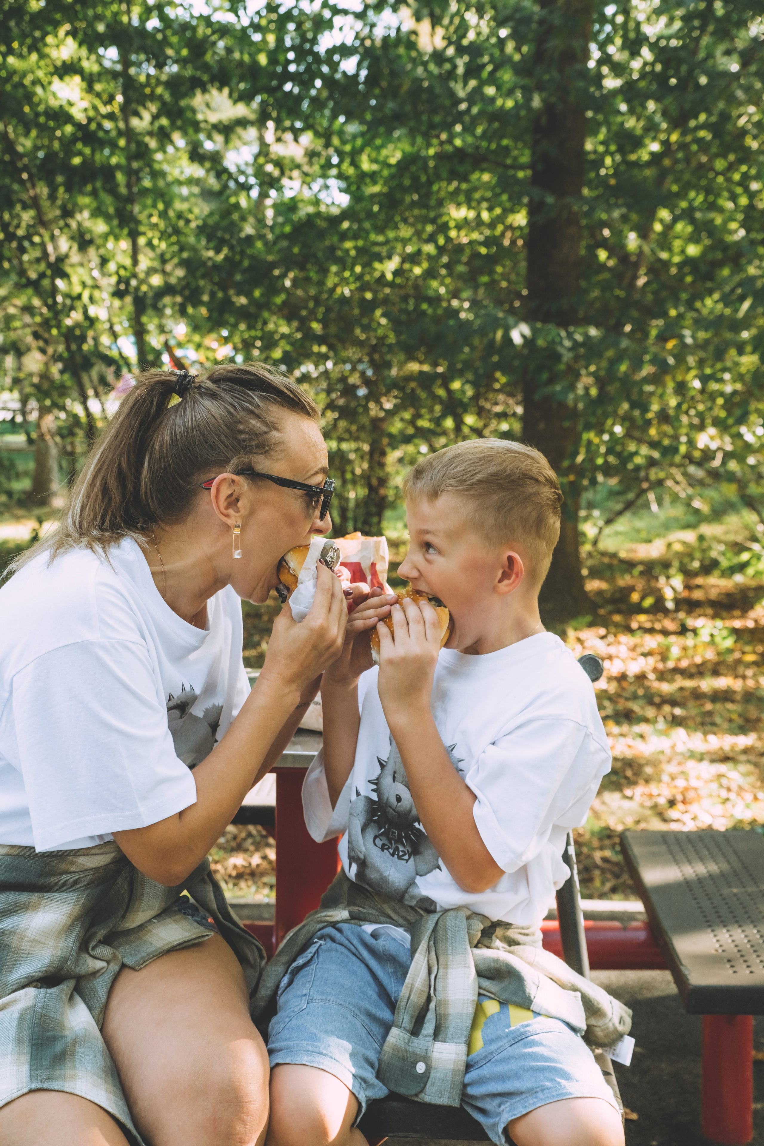 Юля и Артём. Фотограф Ярмишко Дарья. Выпускные фотокниги