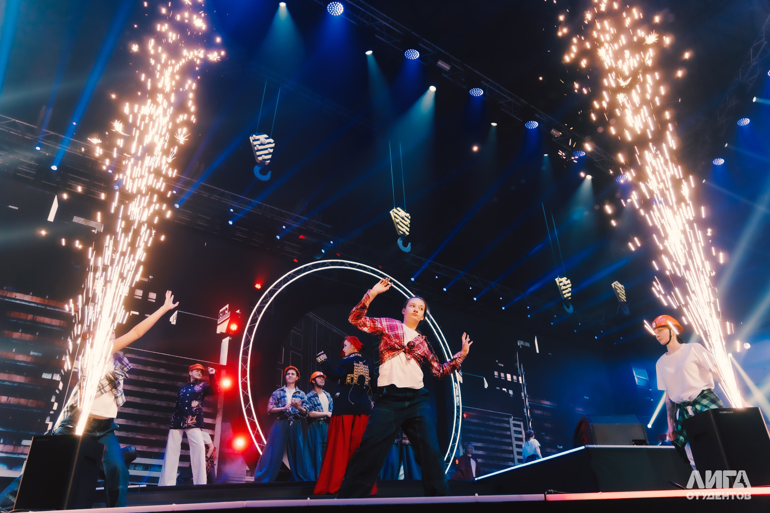 Российская Студенческая Весна 2025. Портретный фотограф в Казани Радомир Заздравных