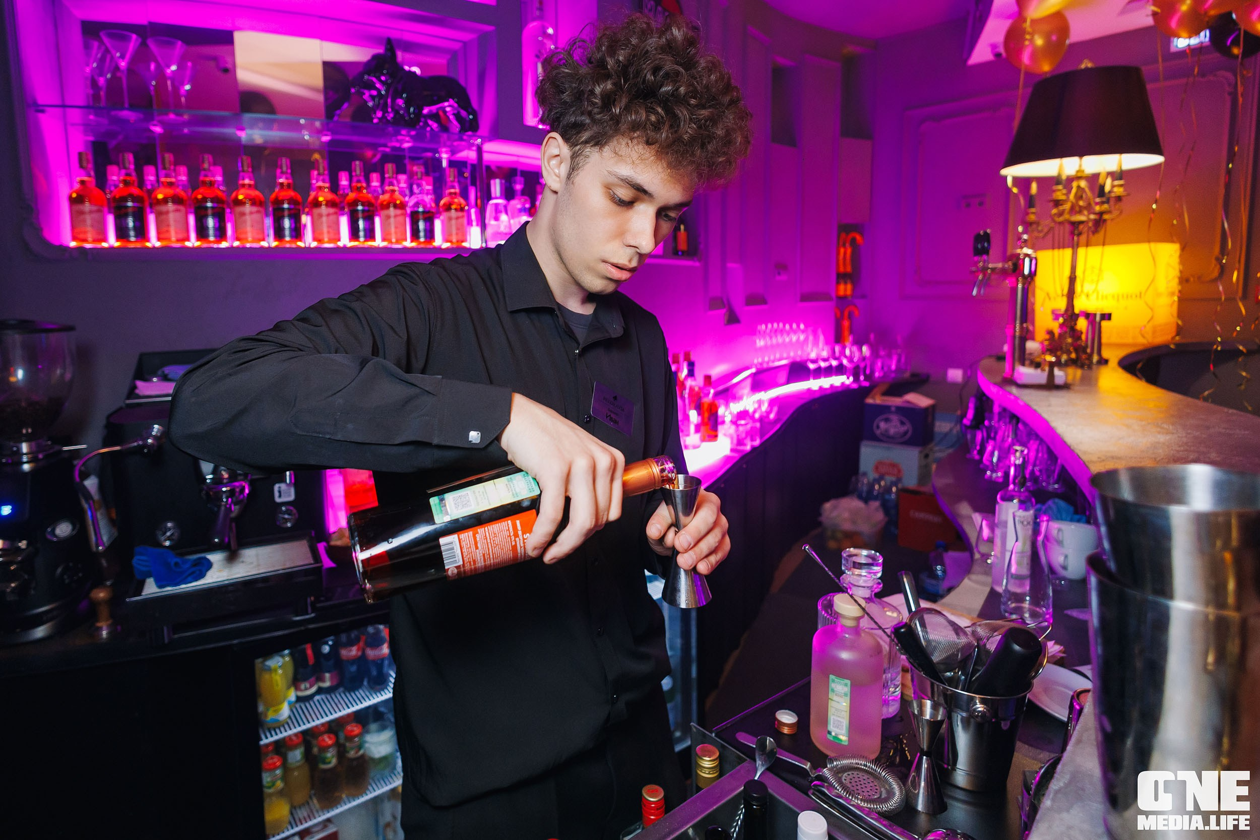 Фоторепортаж из караоке-клуба Белгравия. One Media Life: фоторепортажи, фотоотчеты с мероприятий и заведений