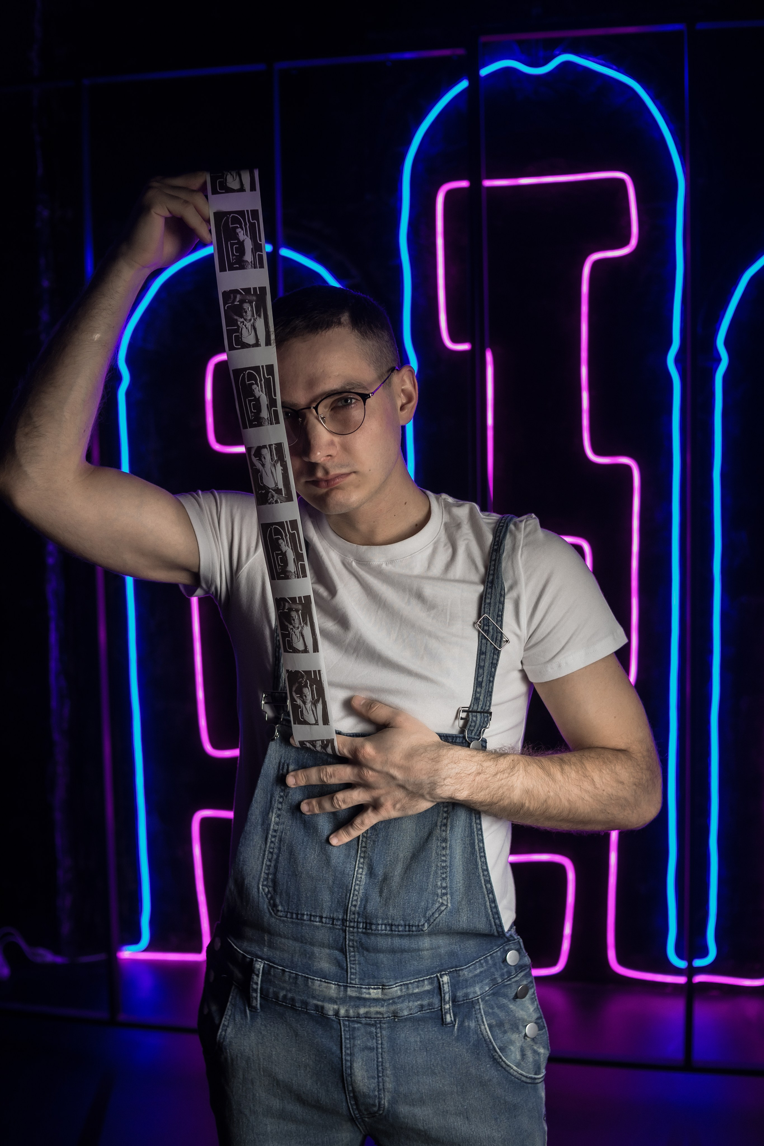 Евгений. Неон. Фотограф Регина Крикунова г. Красноярск
