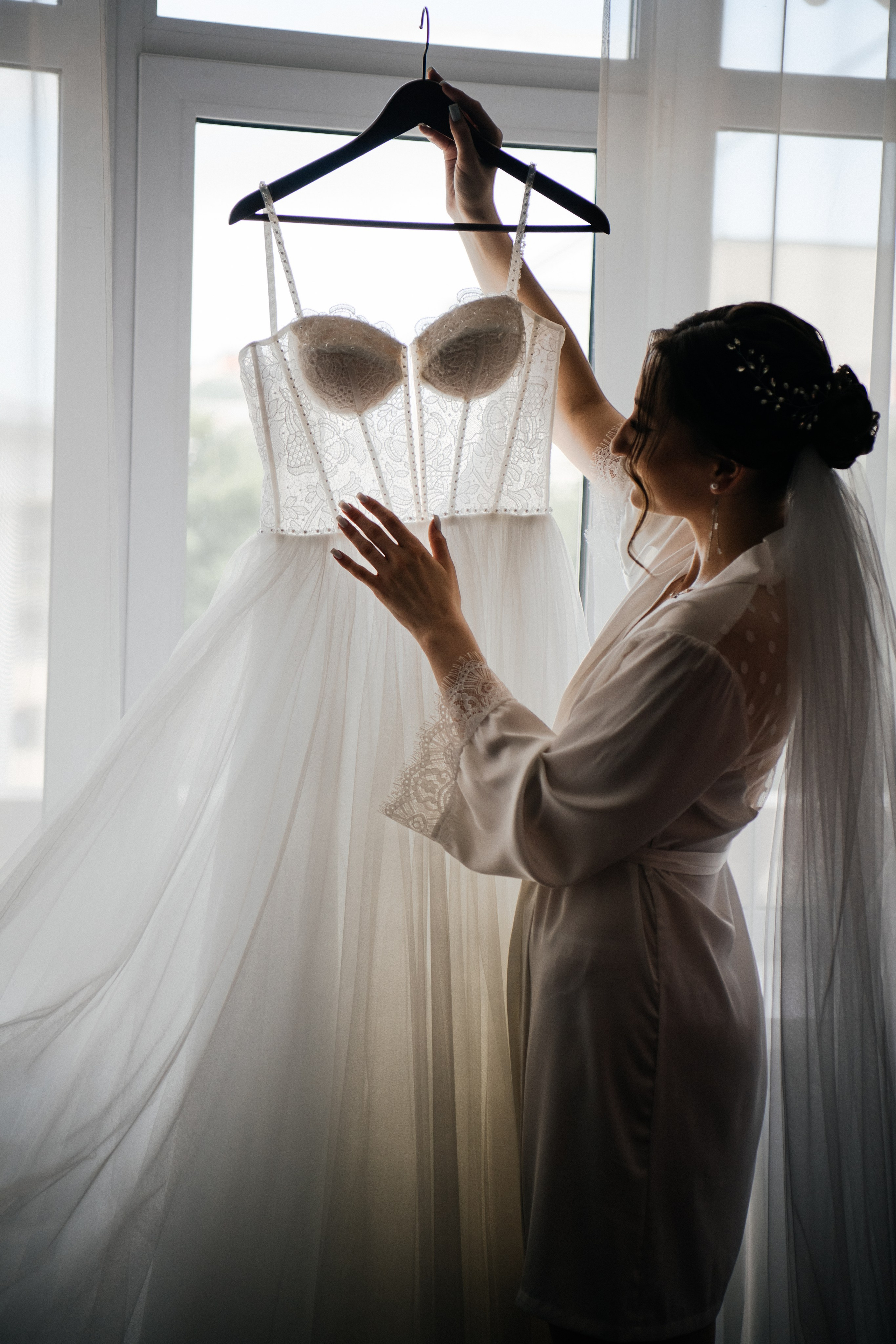 alt="Свадебная фотосессия в Барнауле. Свадебный фотограф Анна Глухова"