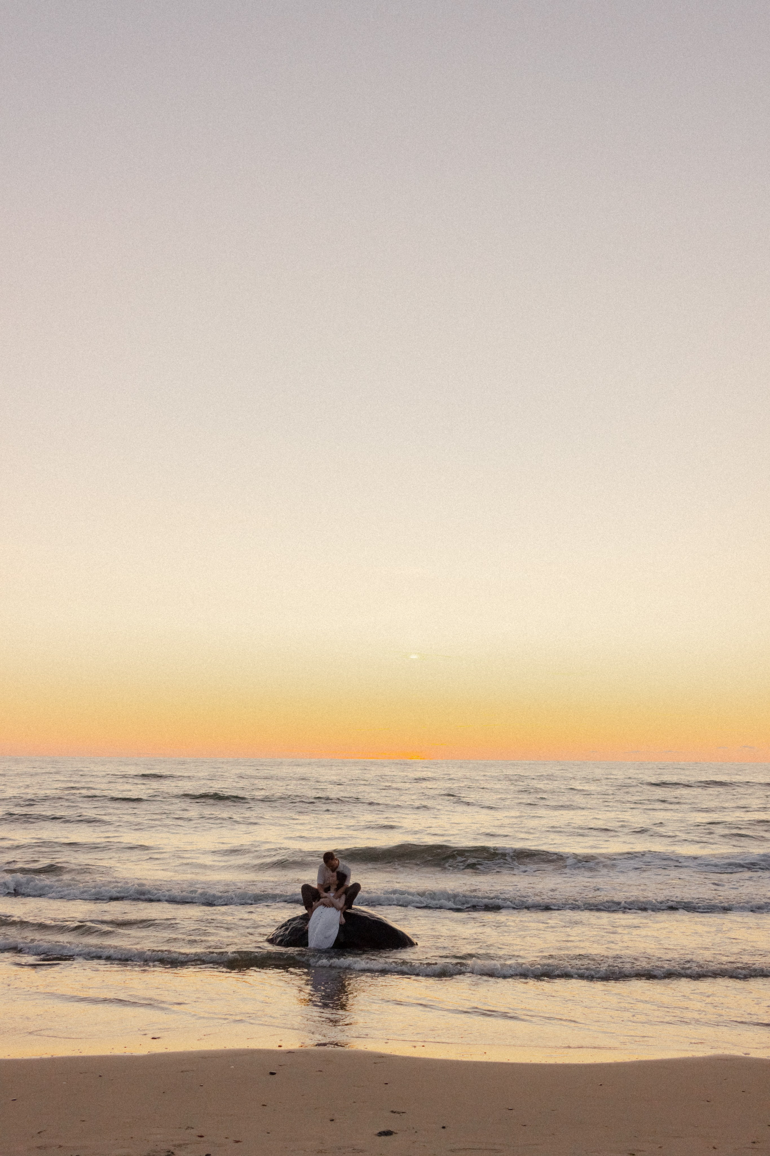 Киношная парная фотосессия на море в Калининграде / Донское. Портретный фотограф в Калининграде Рита Холодова