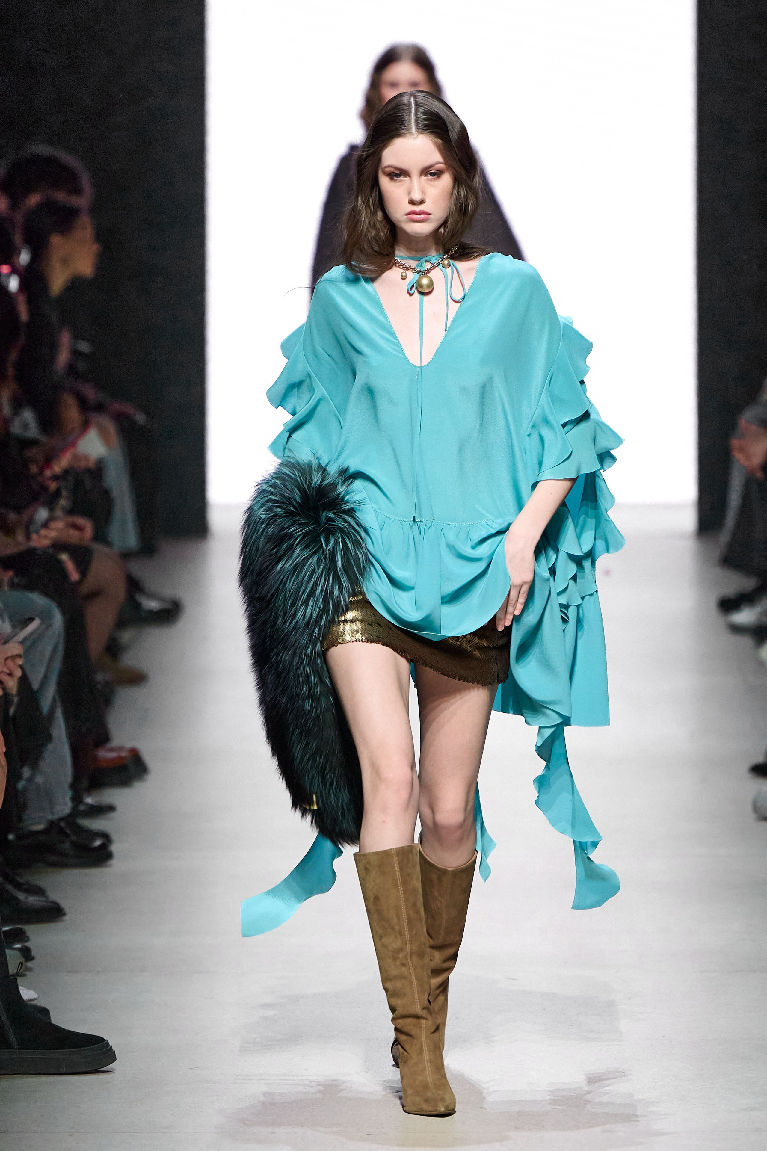 Efremov. Московская неделя моды. 2025. Дима Бабушкин. Фотограф. Подиум. Репортаж. Творчество. Дорого