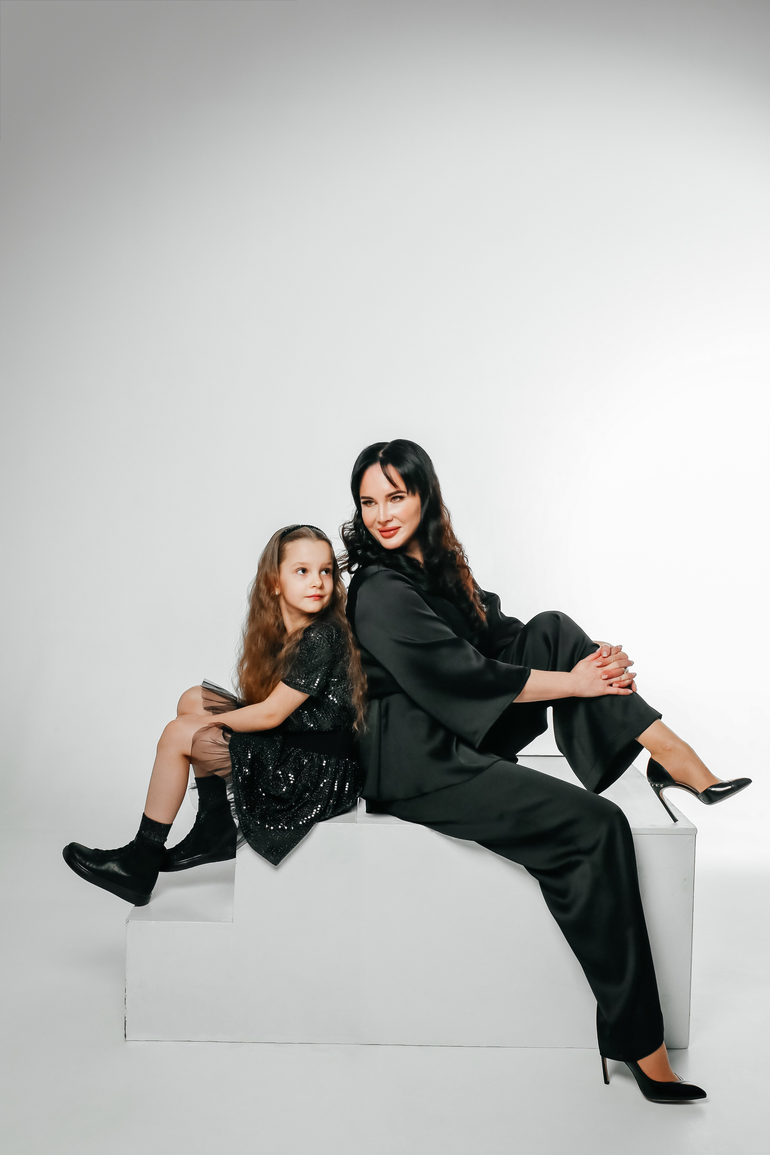 Оля и Анюта