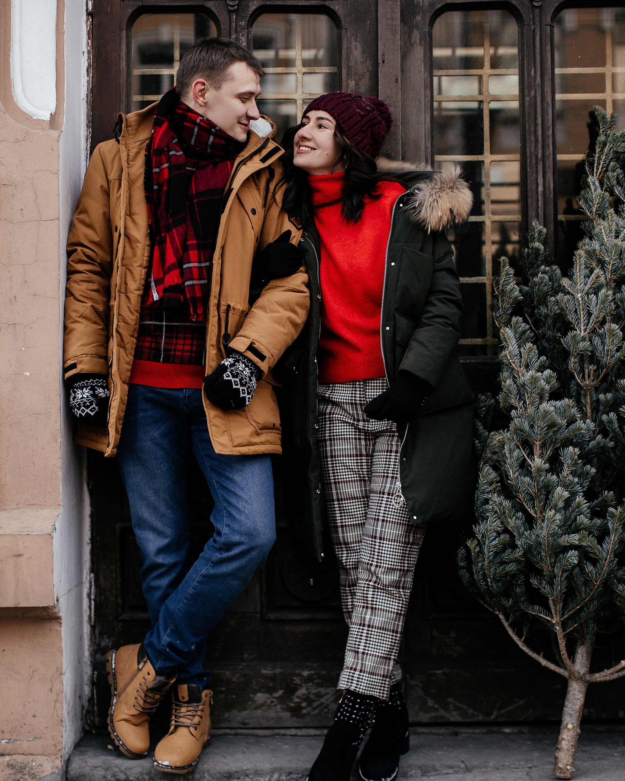 Фотосессия с ёлкой на улице. Фотограф во Владивостоке Антон Блохин