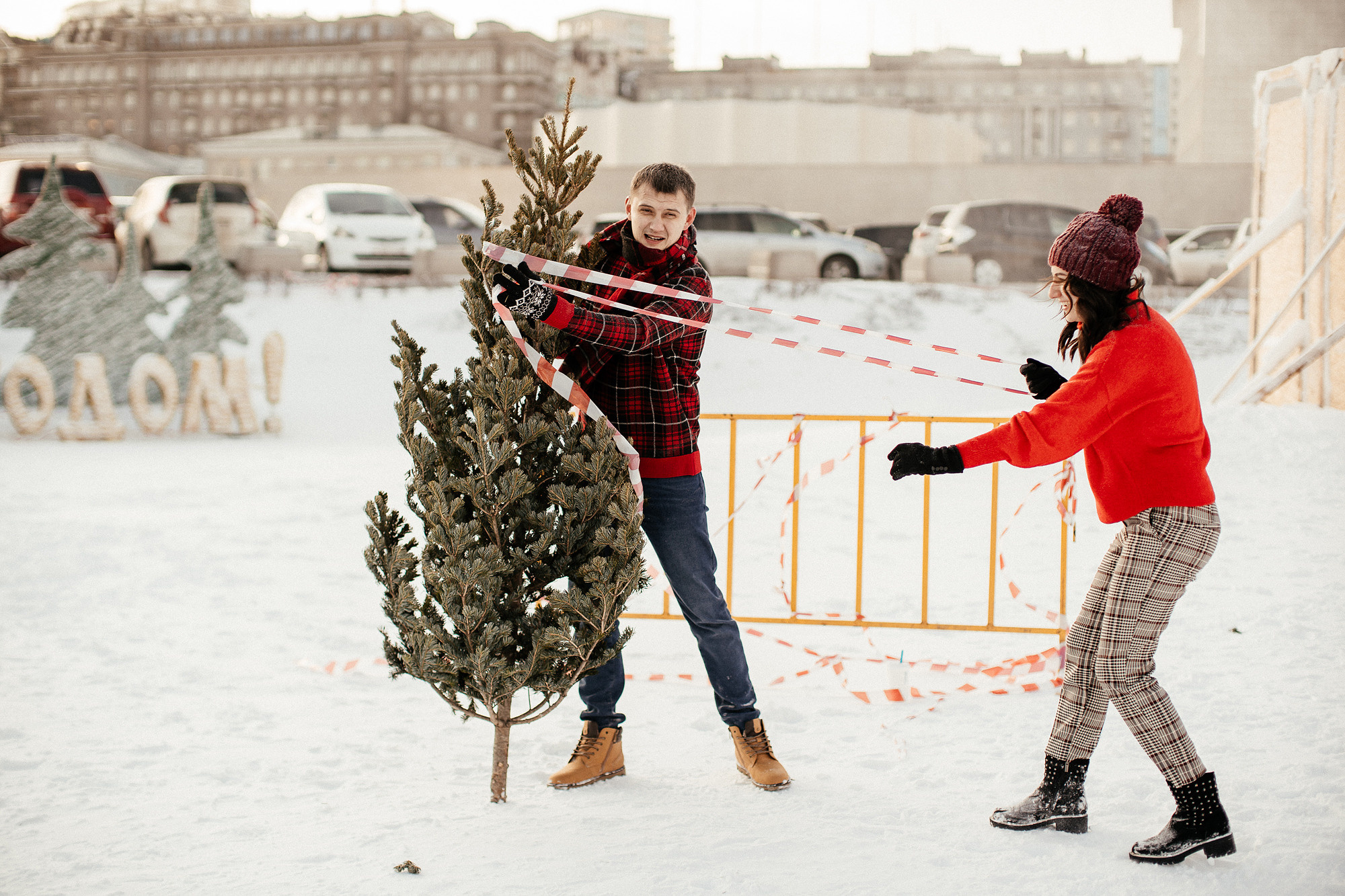 Фотосессия с ёлкой на улице. Фотограф во Владивостоке Антон Блохин