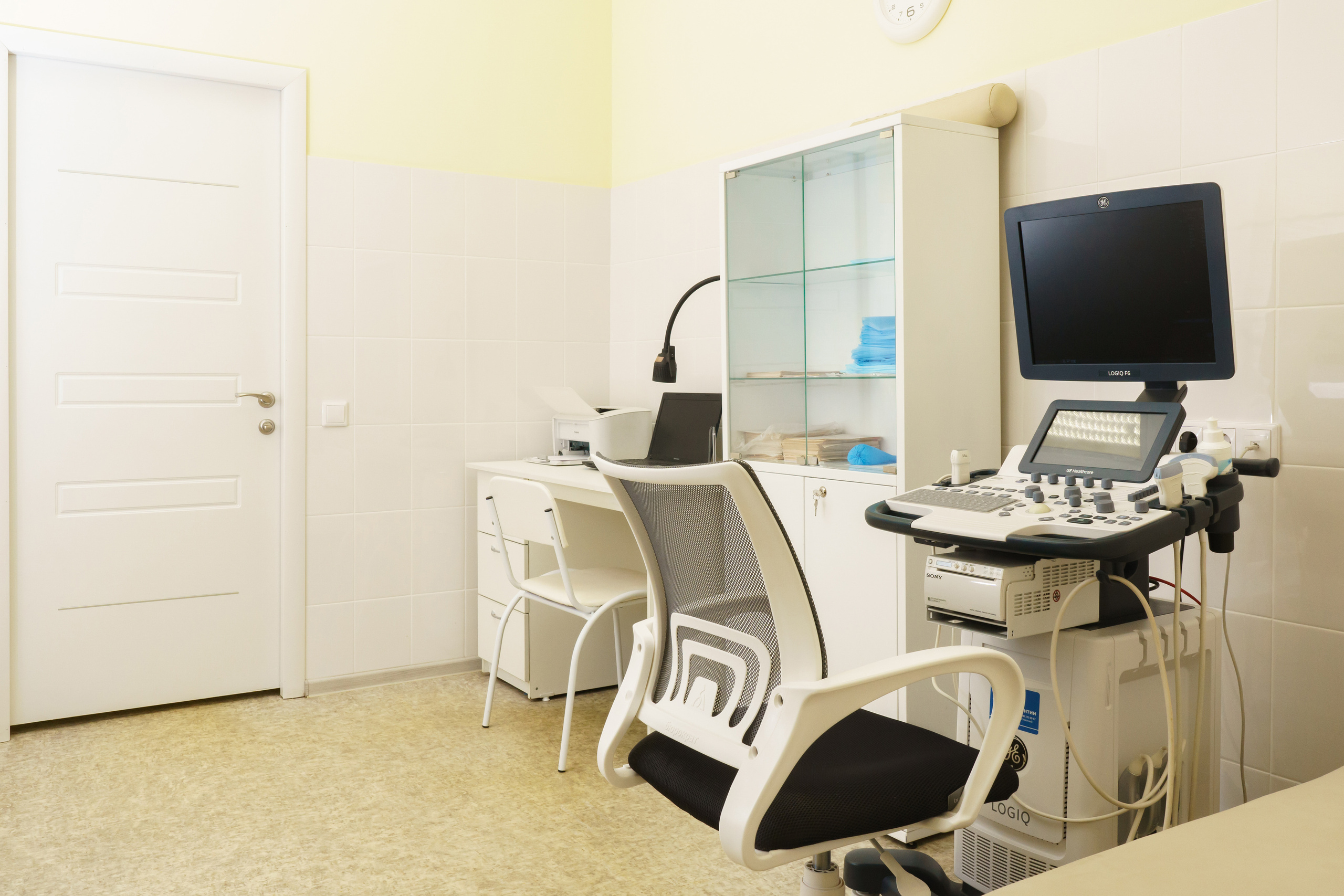 Медицинские центры. Фотограф Иван Пичушкин