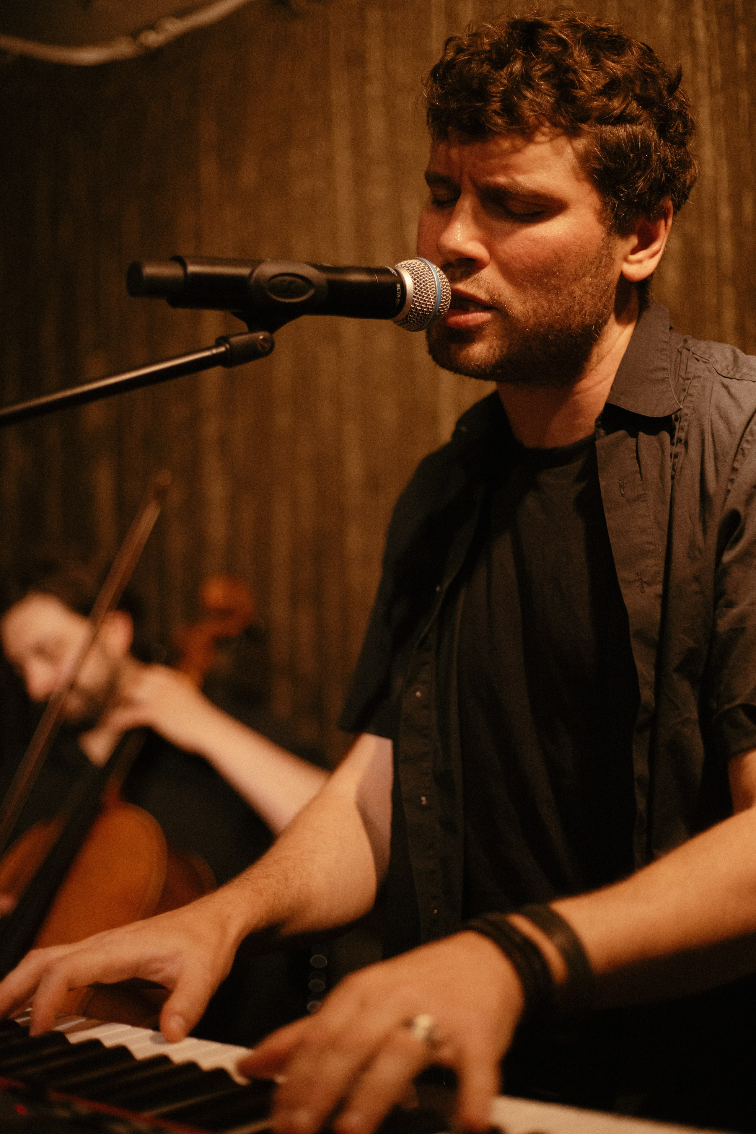 Квартирник Паши Артемьева. Портретный и репортажный фотограф Настя Куприянова