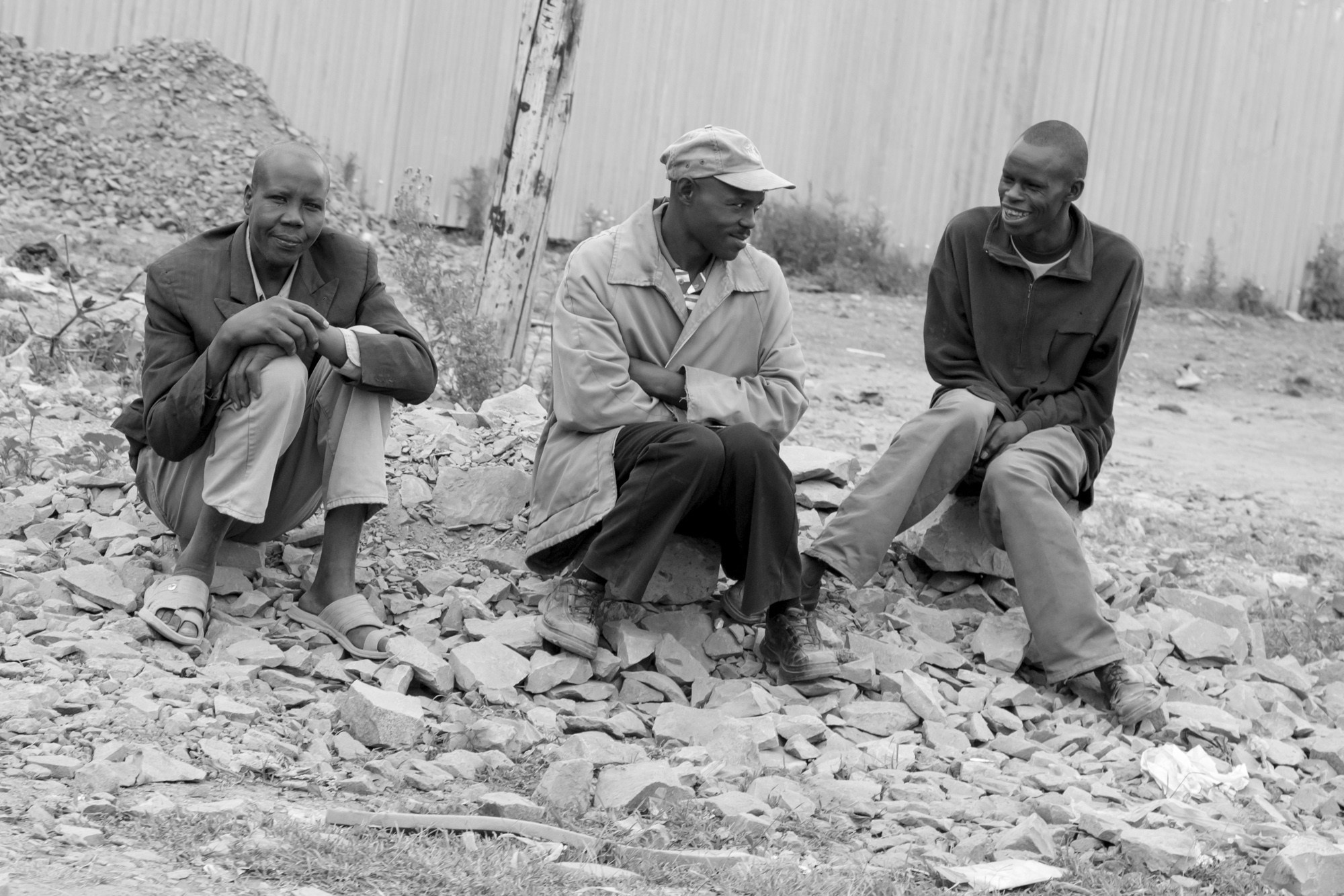 Кения. На обочине дороги. Фотограф Алексей Скоробогатько