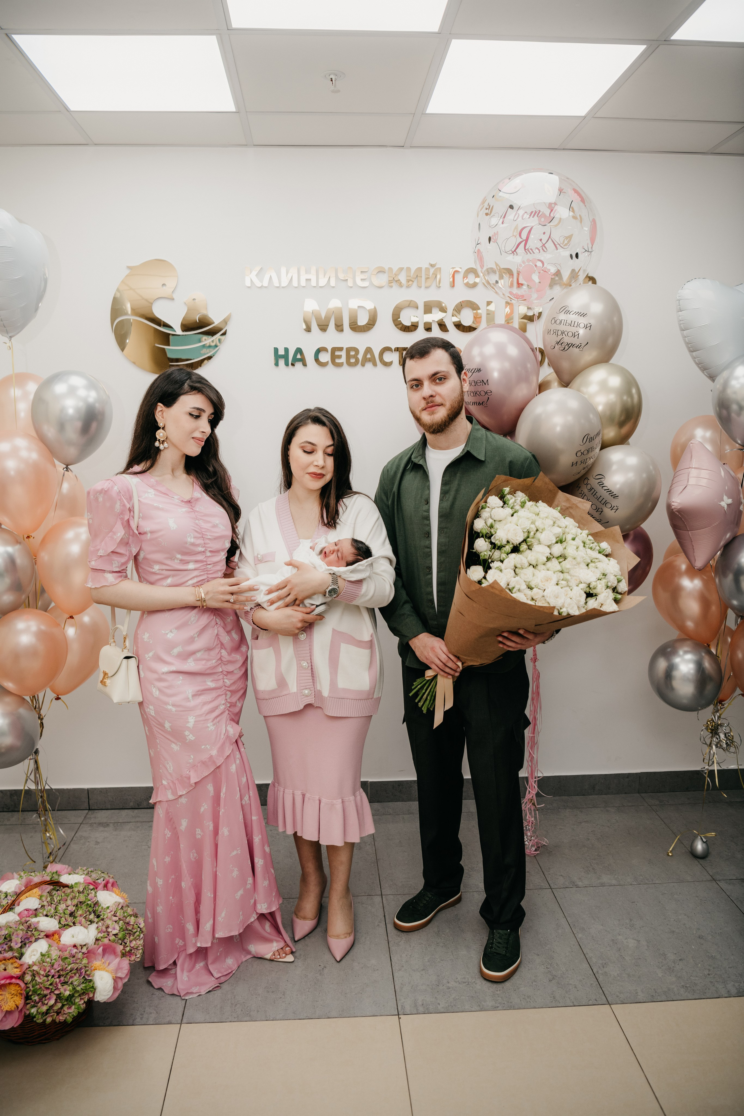 Выписка Адель. Фотограф на выписку из роддома в Москве и МО