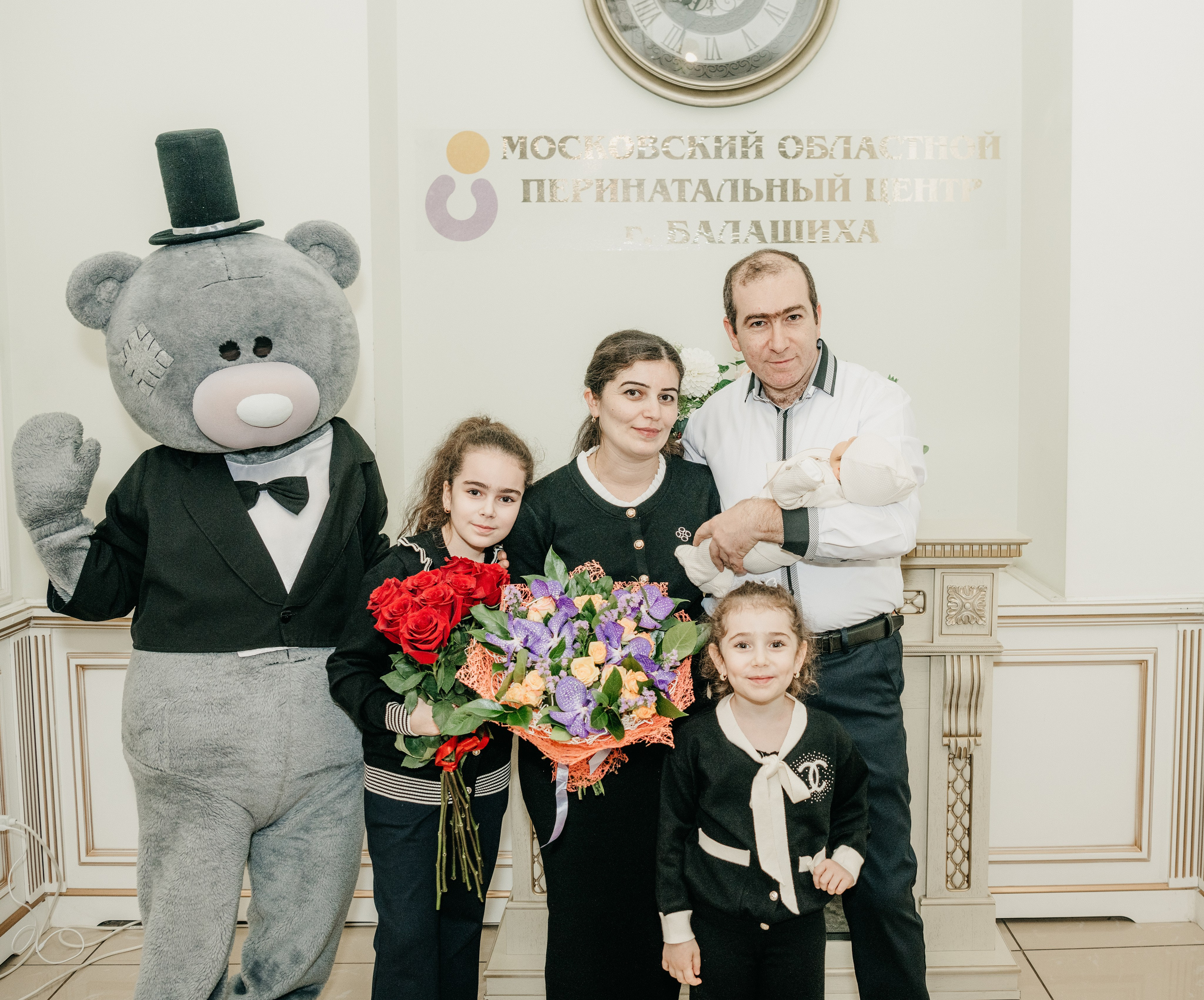 Выписка Вигена. Перинатальный центр в Балашихе. Фотограф на выписку из роддома в Москве и МО