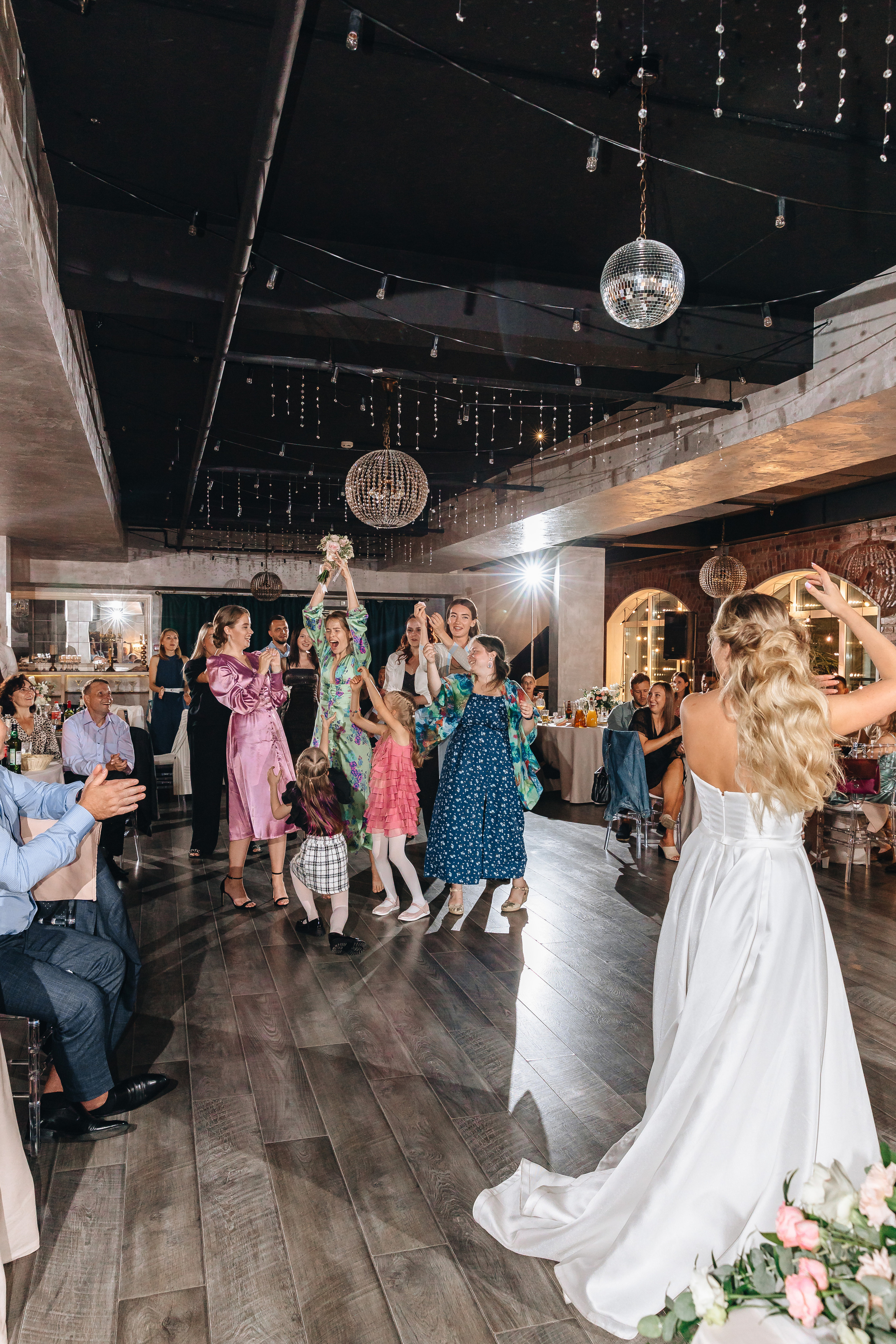 Александр и Ксения. Свадебный фотограф и видеограф — Сергей и Дарья